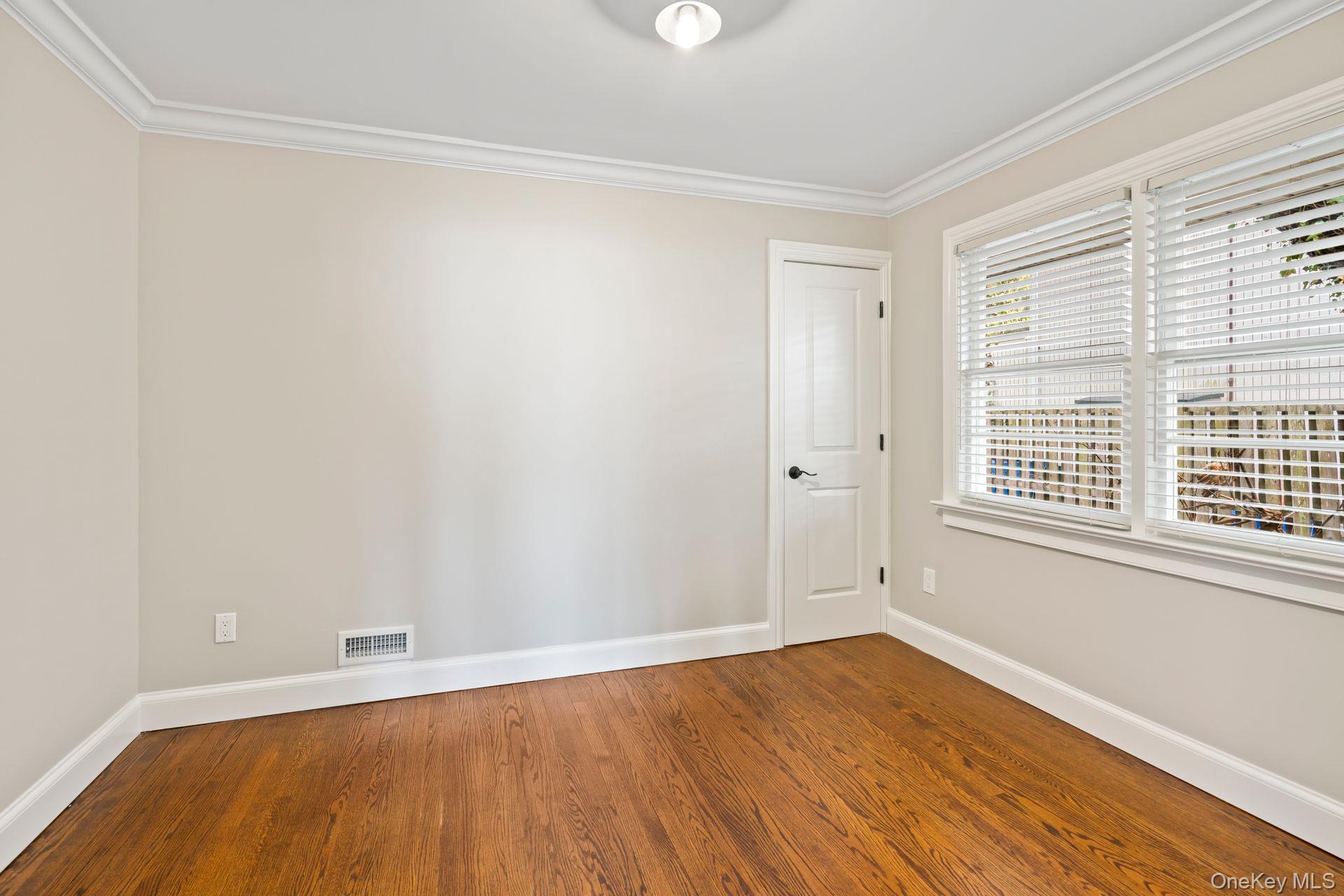 #13 photo, 145 Asharoken Avenue, サフォーク郡 Northport , NY 11768