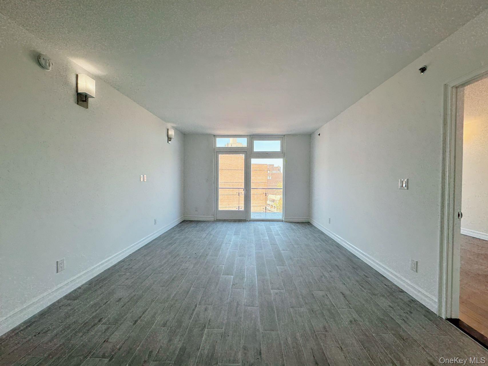 #2 photo, 65-18 Austin St, クイーンズ区 Rego Park , NY 11374