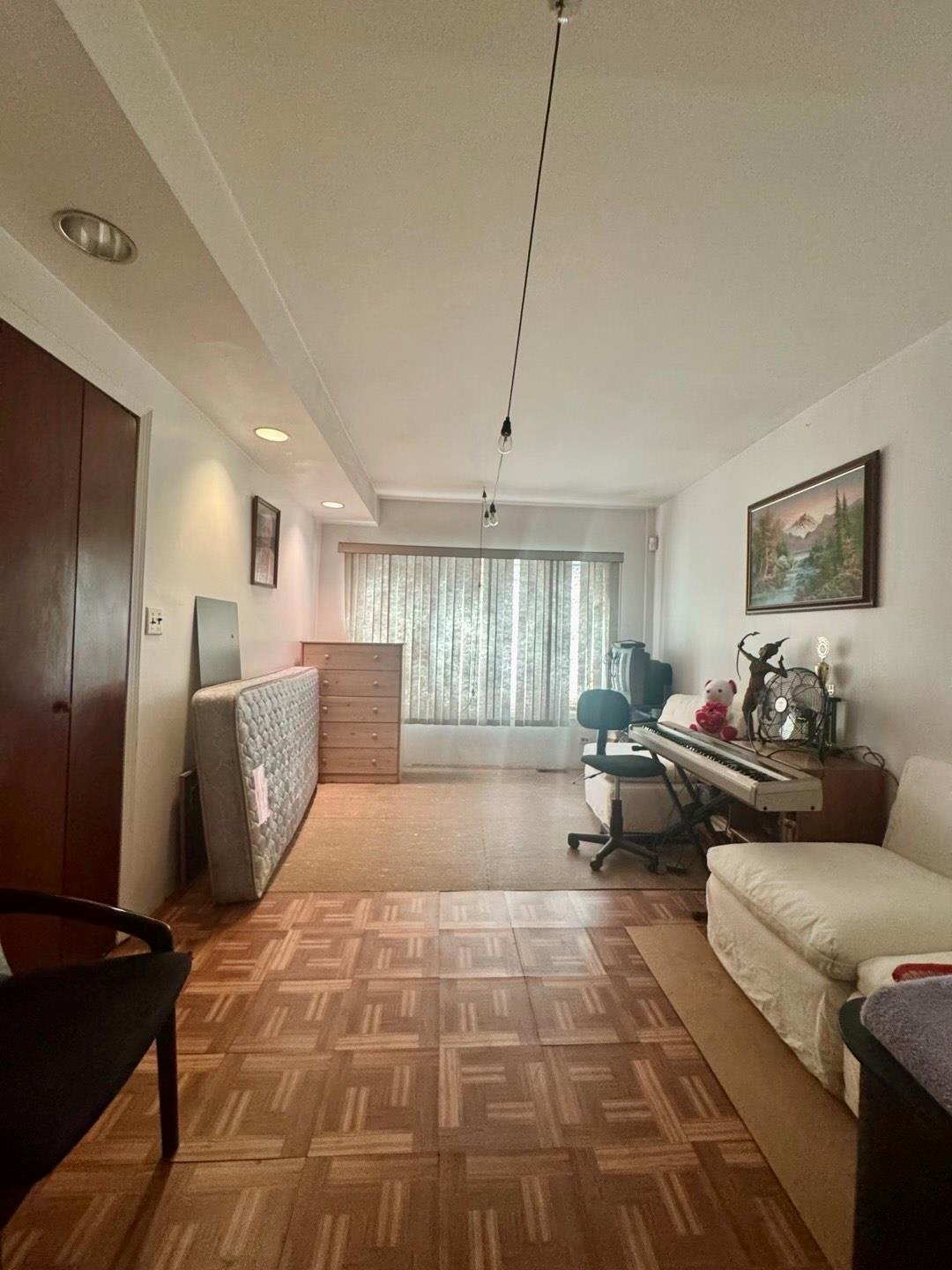 #5 photo, 80-21 86 Avenue, קווינס Woodhaven , NY 11421