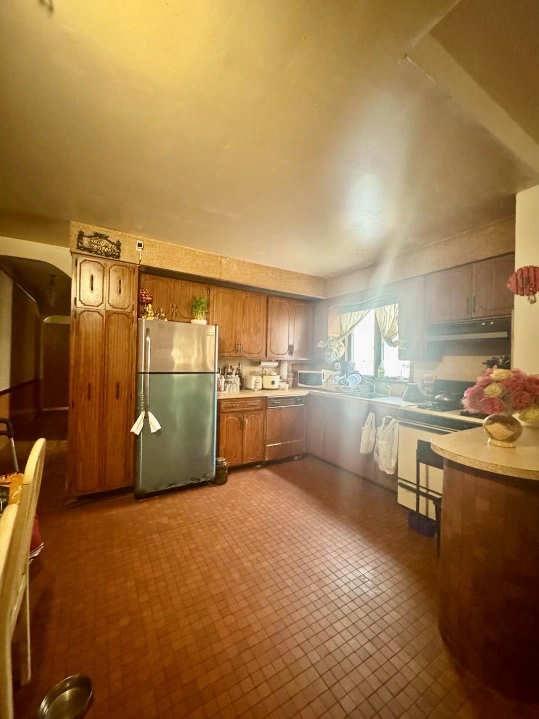 #6 photo, 80-21 86 Avenue, קווינס Woodhaven , NY 11421