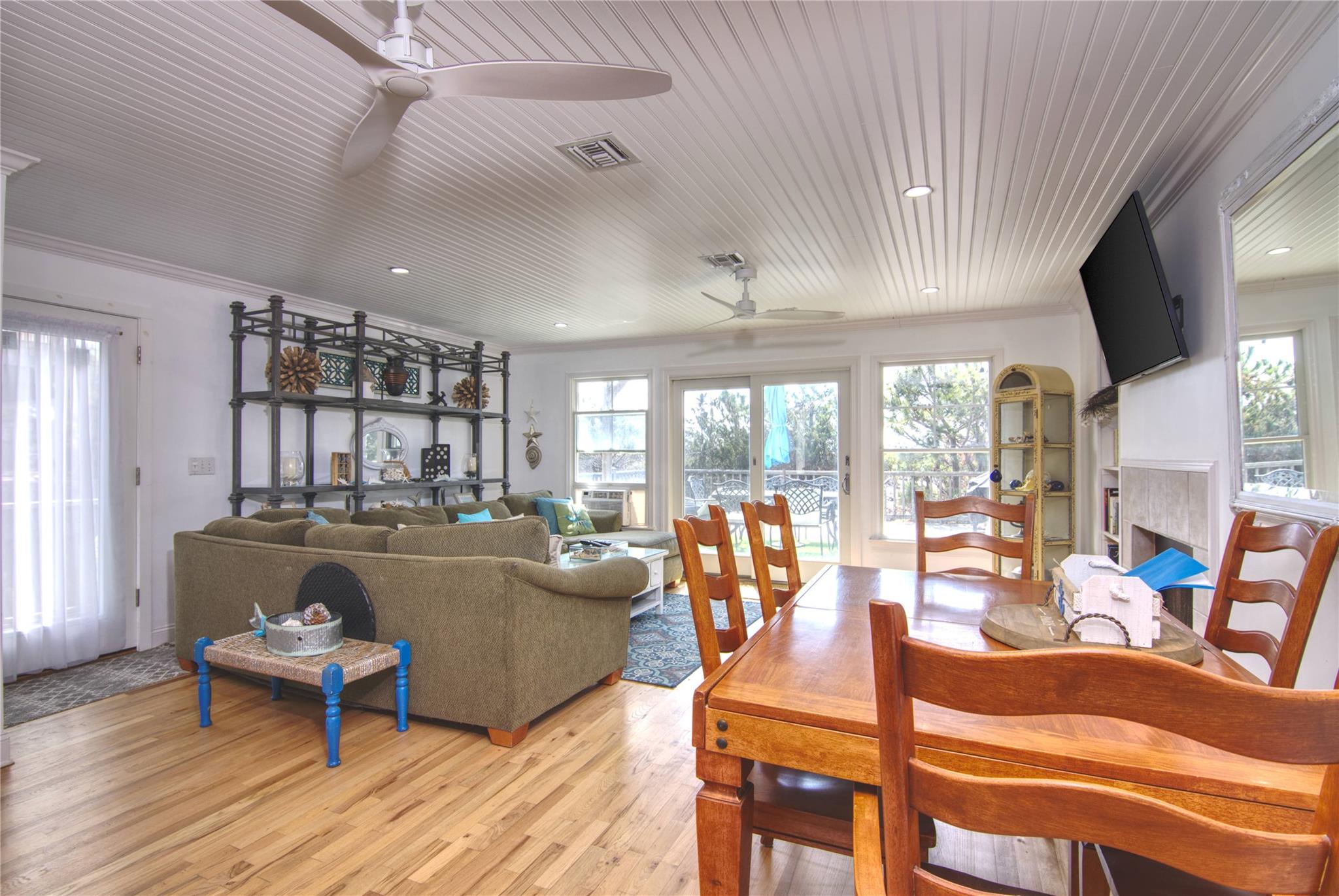 #12 photo, 301 Lewis Walk, サフォーク郡 Cherry Grove , NY 11782