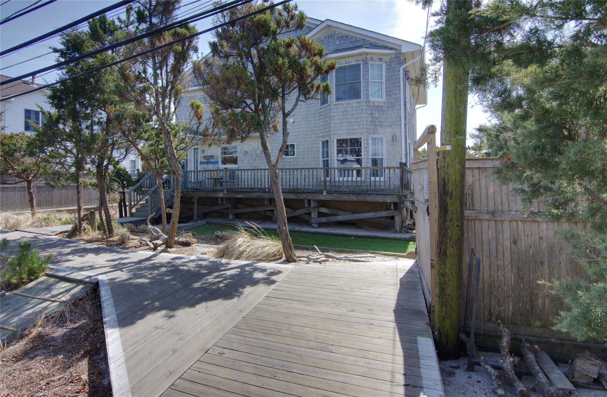 #3 photo, 301 Lewis Walk, サフォーク郡 Cherry Grove , NY 11782