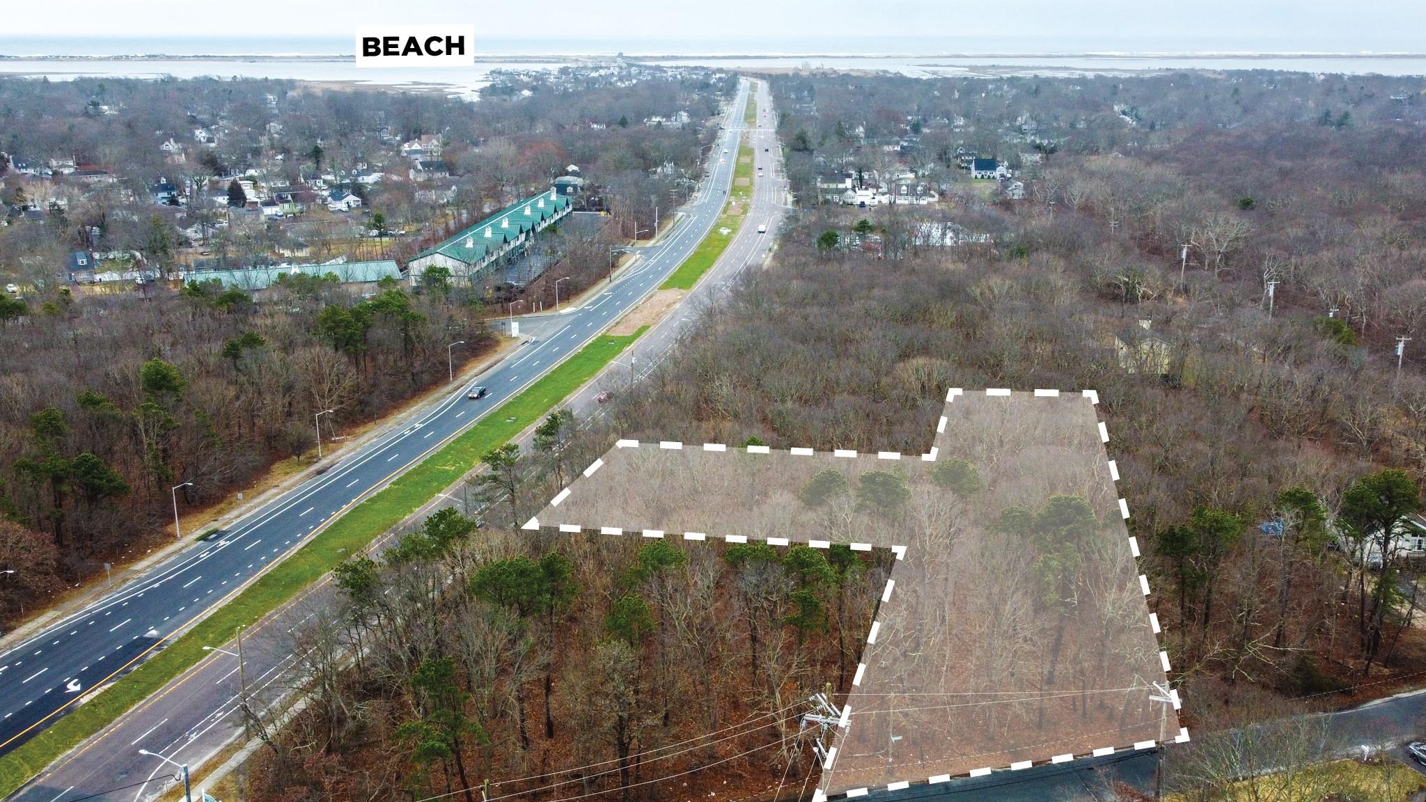 #3 photo, 8 & 11 William Floyd Parkway, サフォーク郡 Mastic , NY 11950