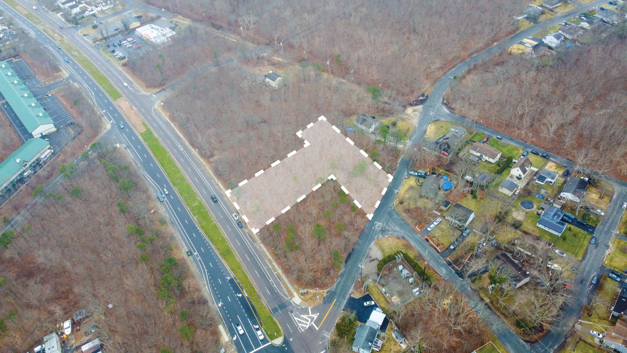 #7 photo, 8 & 11 William Floyd Parkway, サフォーク郡 Mastic , NY 11950