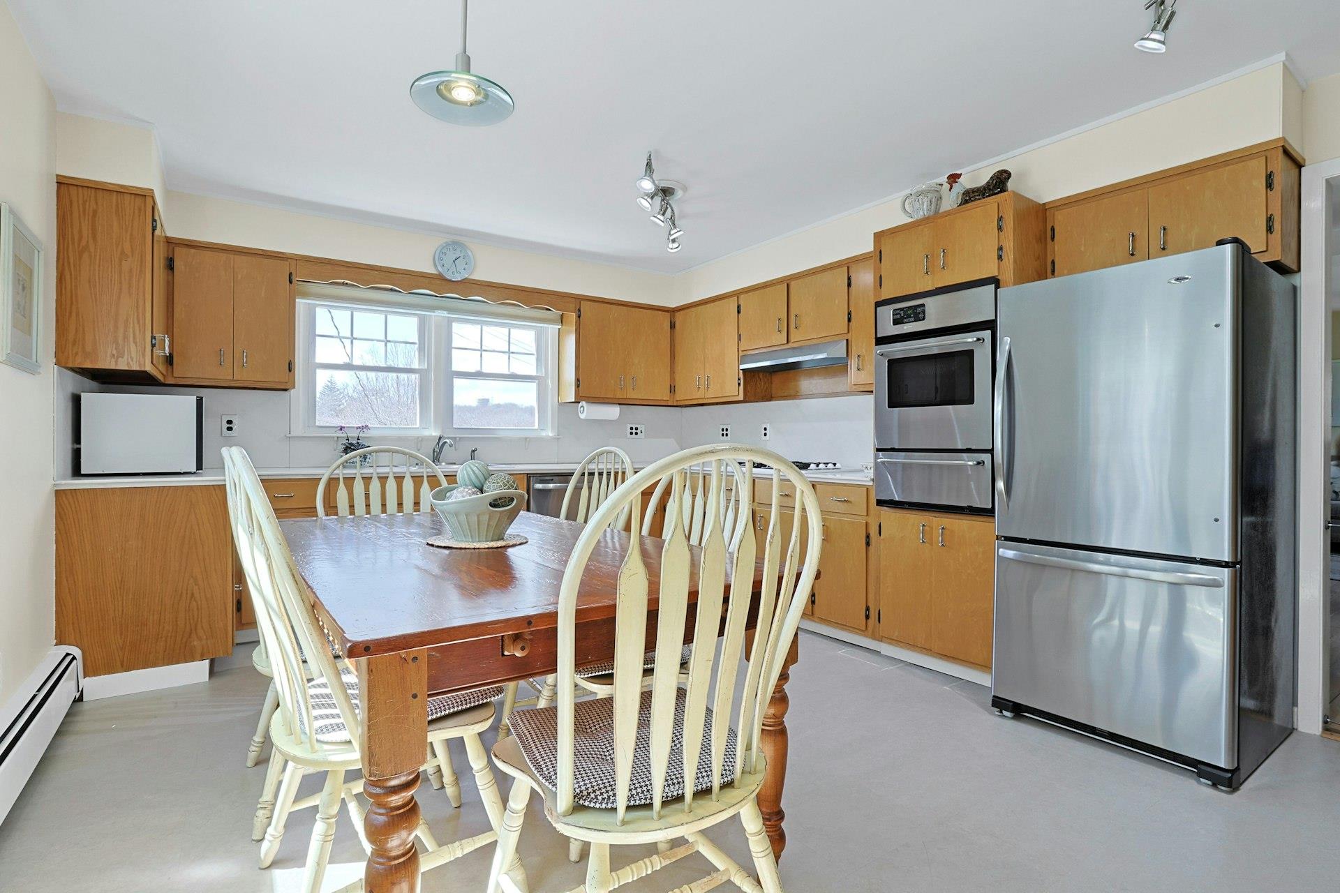 #12 photo, 24 Burnsdale Avenue, 紐約州 Valhalla , NY 10595