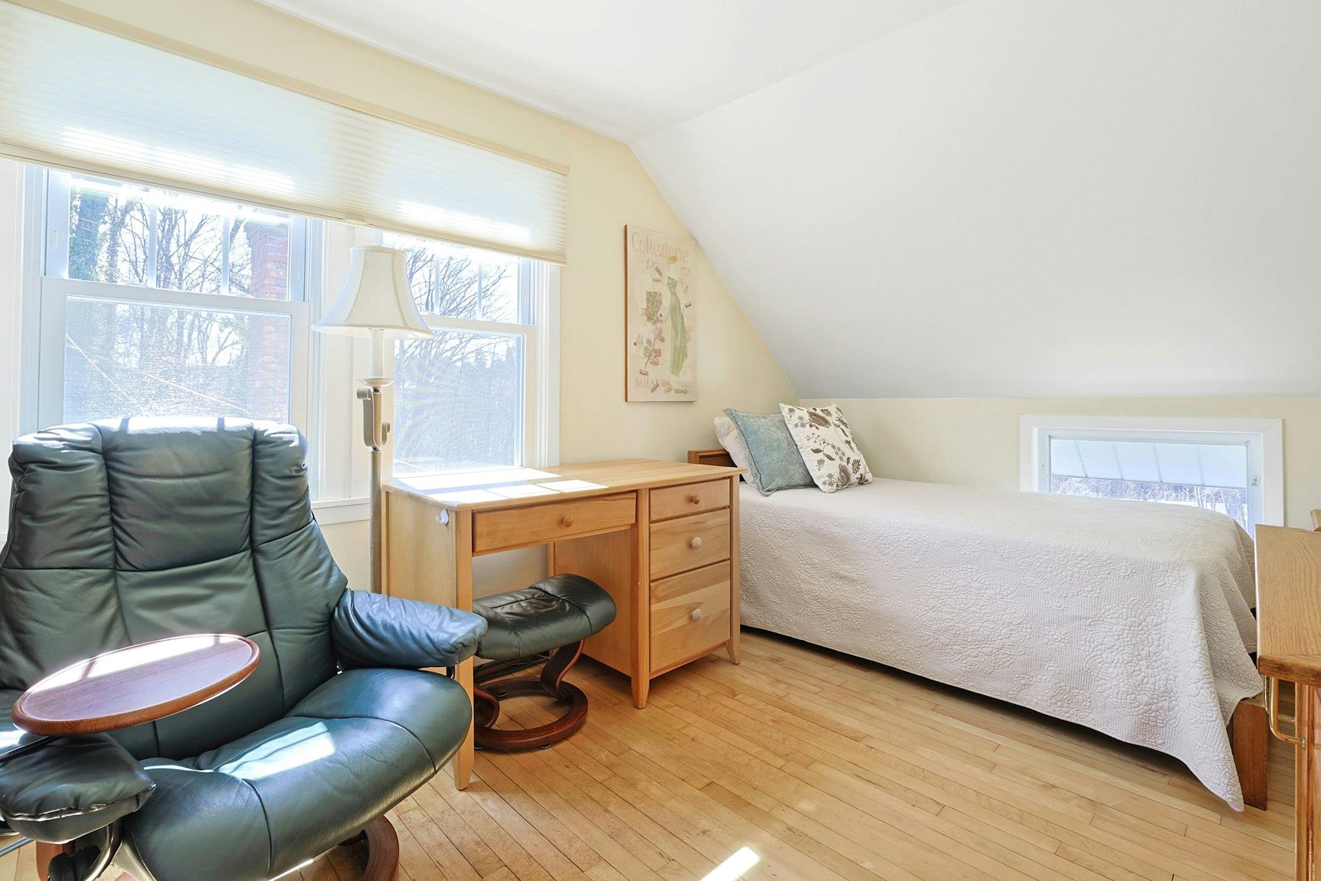 #16 photo, 24 Burnsdale Avenue, 紐約州 Valhalla , NY 10595