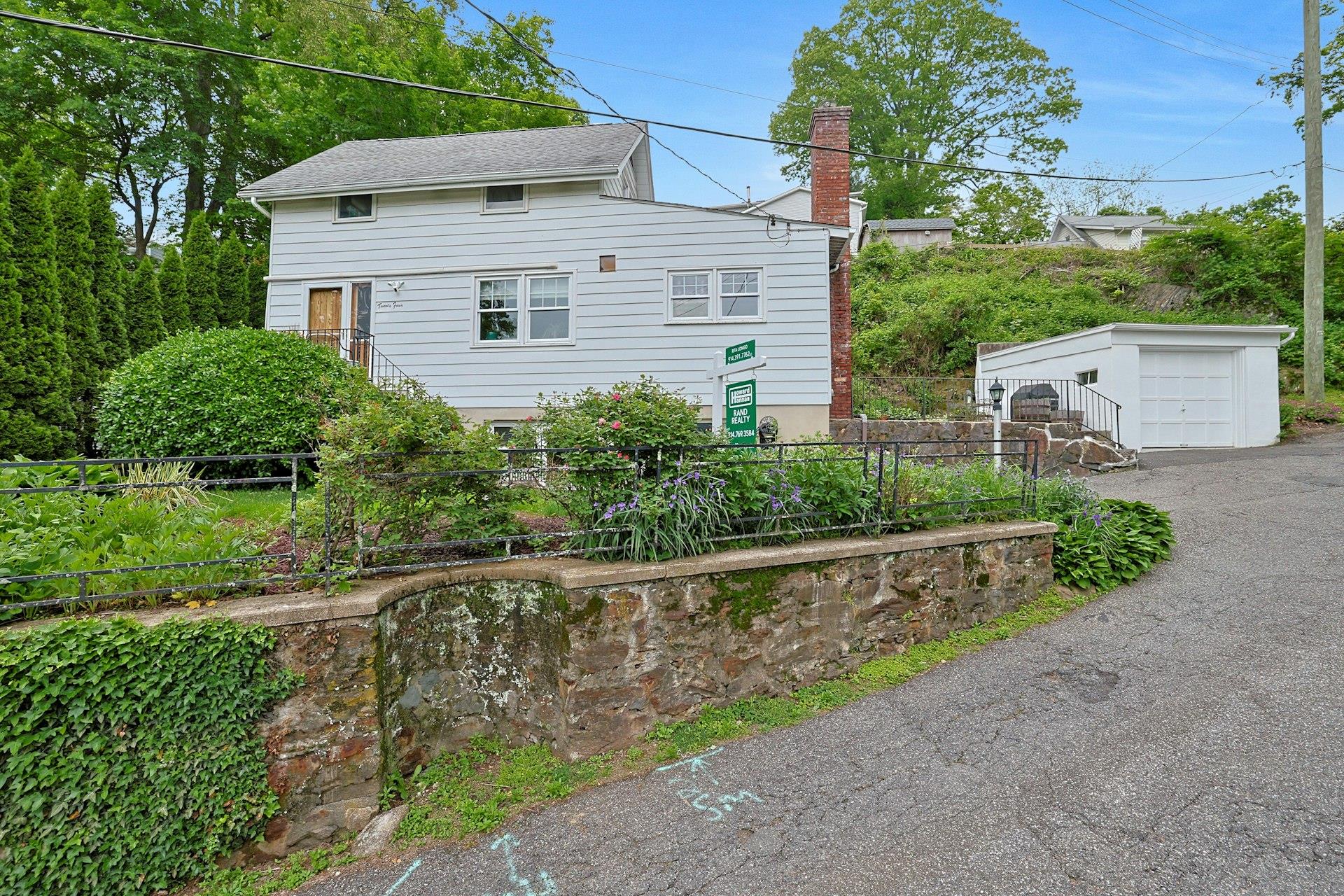 #4 photo, 24 Burnsdale Avenue, 紐約州 Valhalla , NY 10595