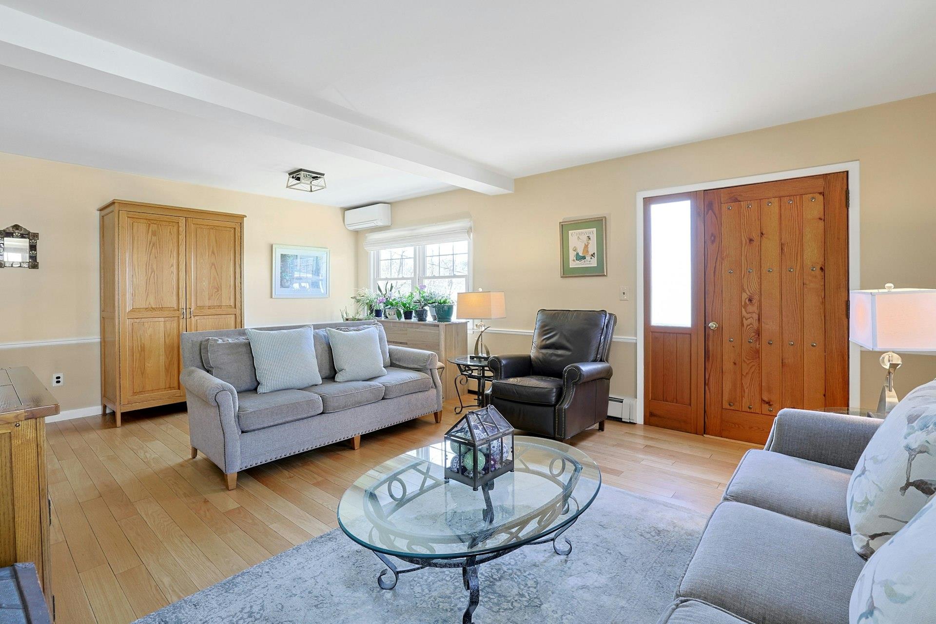 #6 photo, 24 Burnsdale Avenue, 紐約州 Valhalla , NY 10595