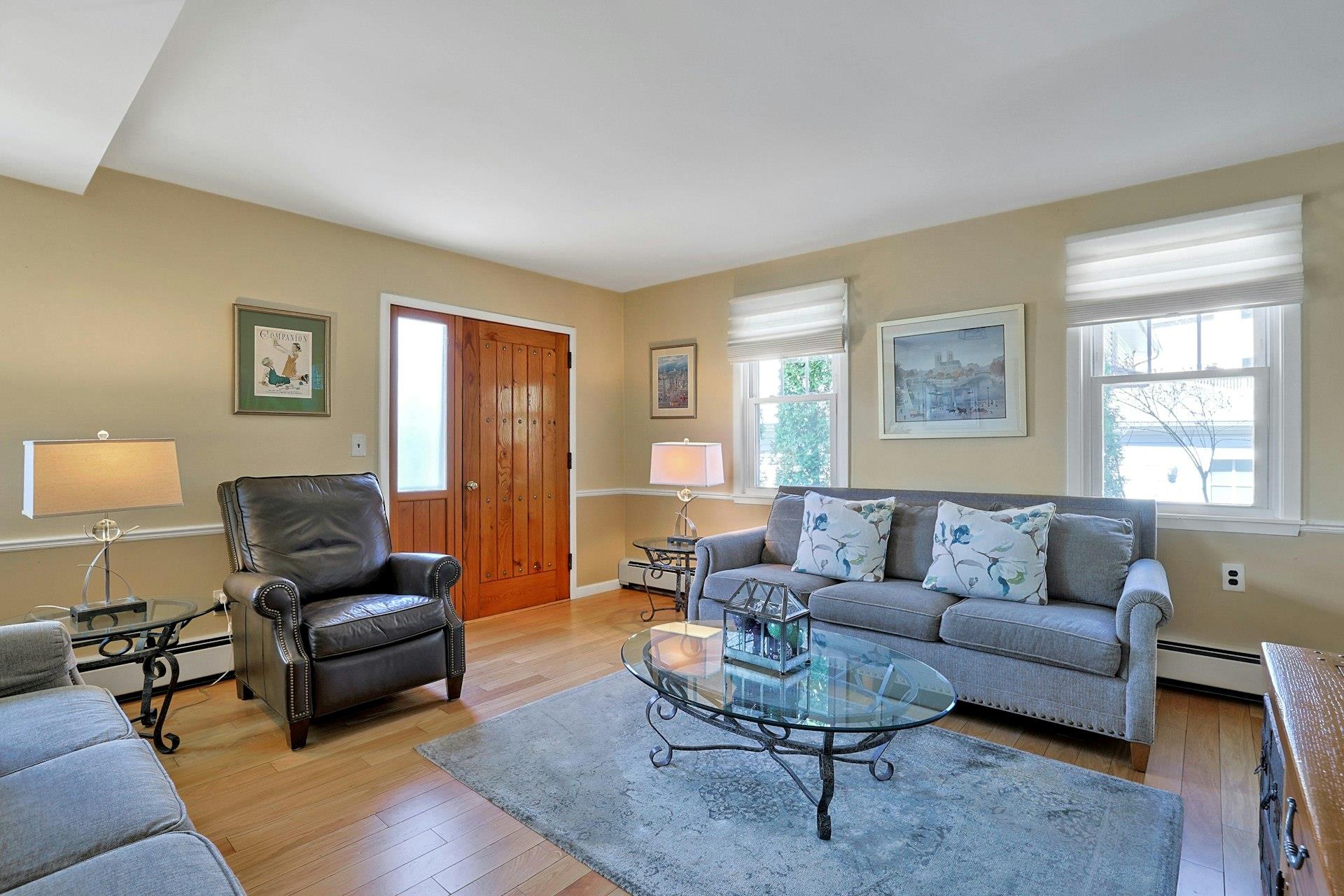 #7 photo, 24 Burnsdale Avenue, 紐約州 Valhalla , NY 10595