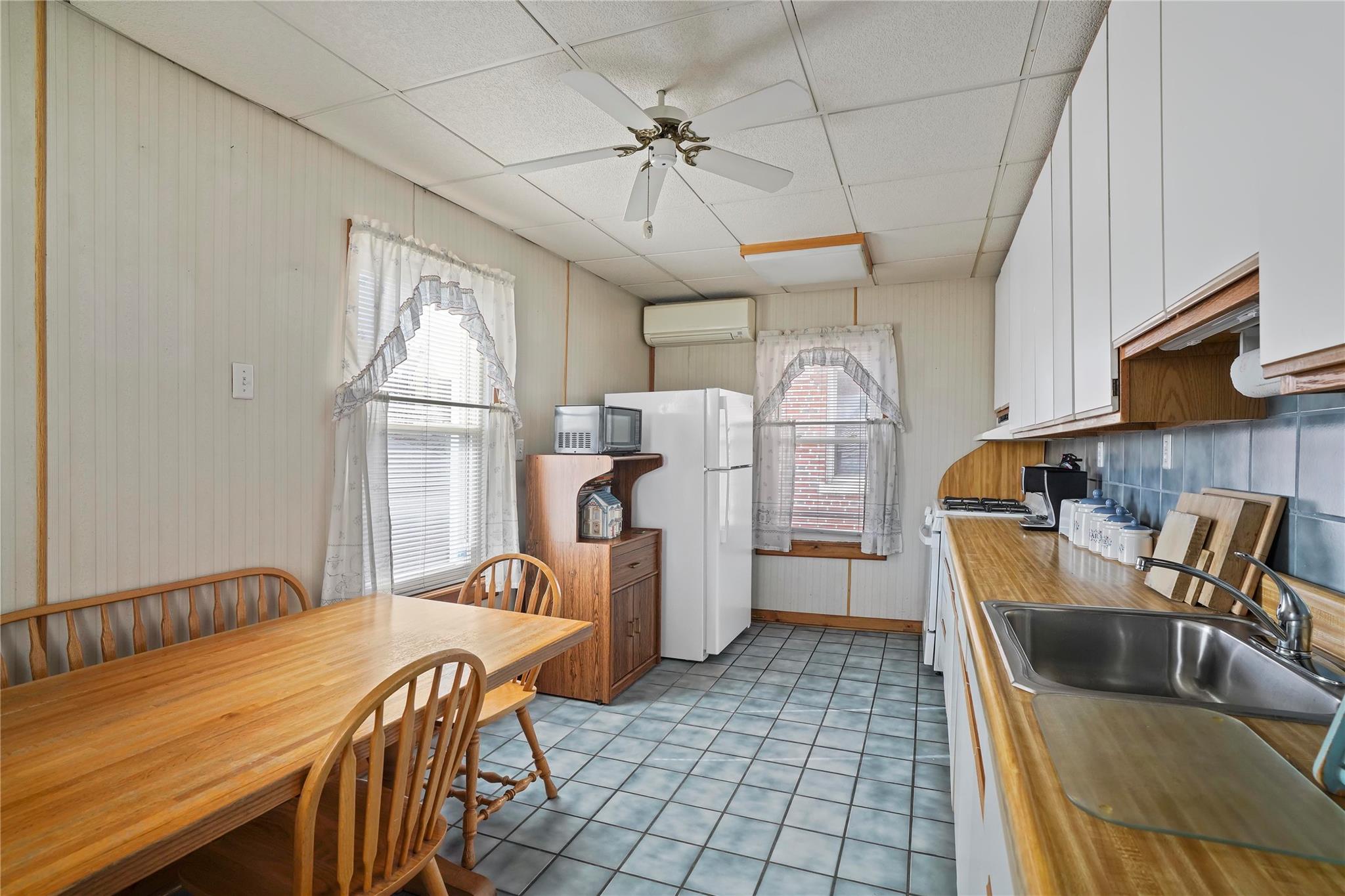 #16 photo, 53-24 66 Street, Maspeth , NY 11378