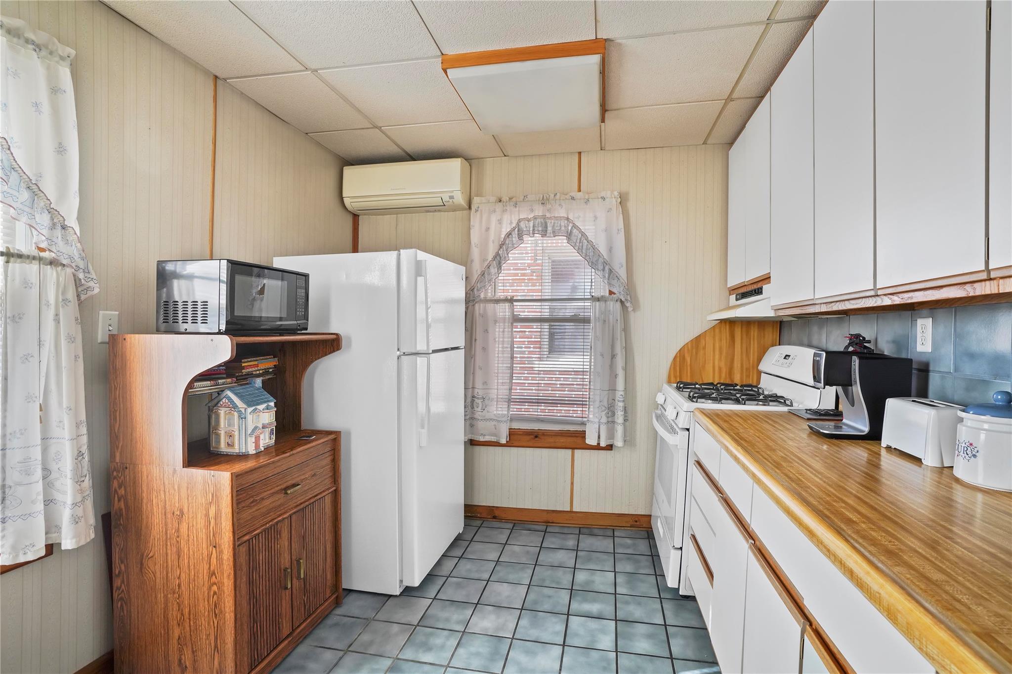 #19 photo, 53-24 66 Street, Maspeth , NY 11378