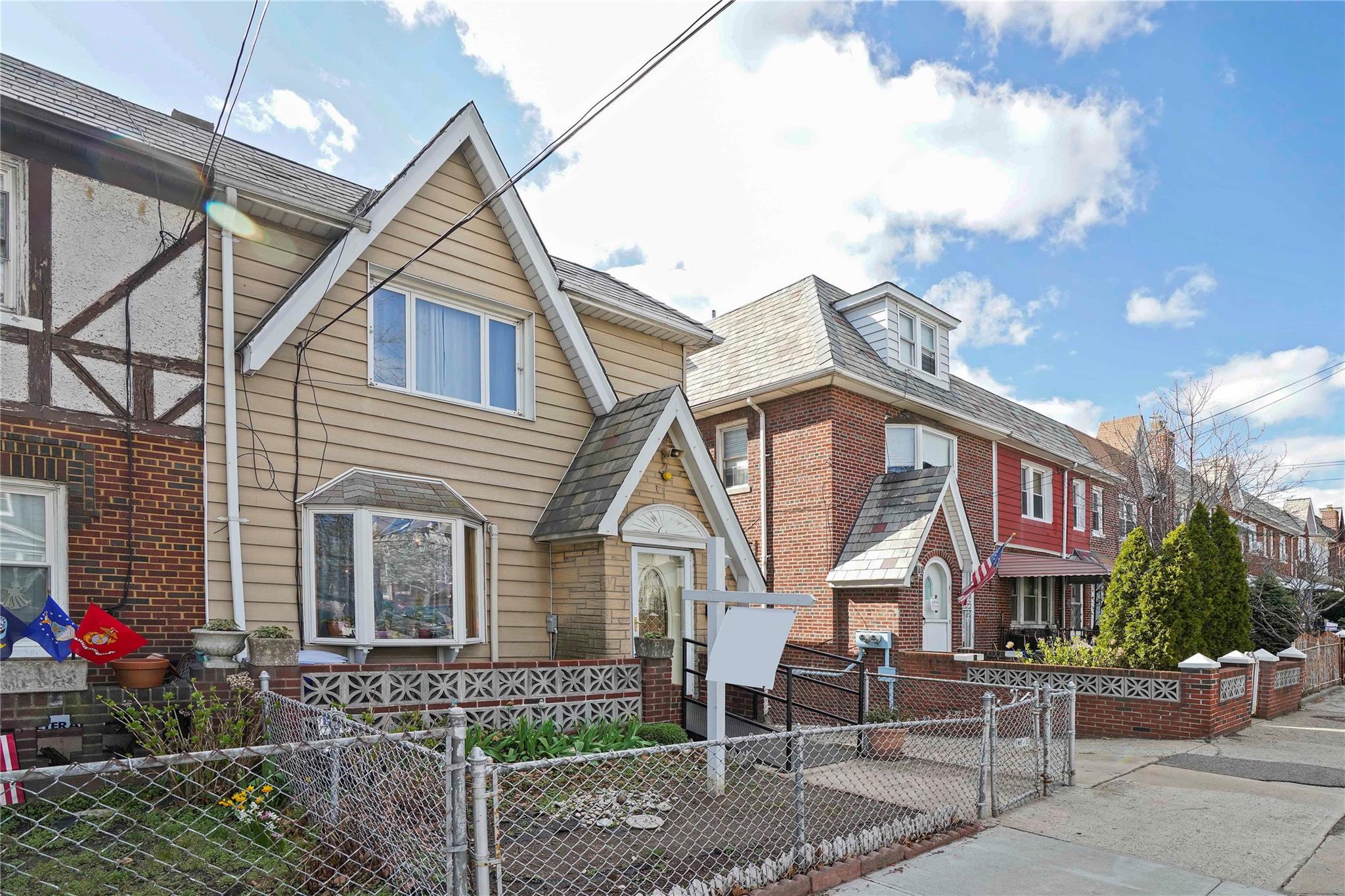 #3 photo, 53-24 66 Street, Maspeth , NY 11378