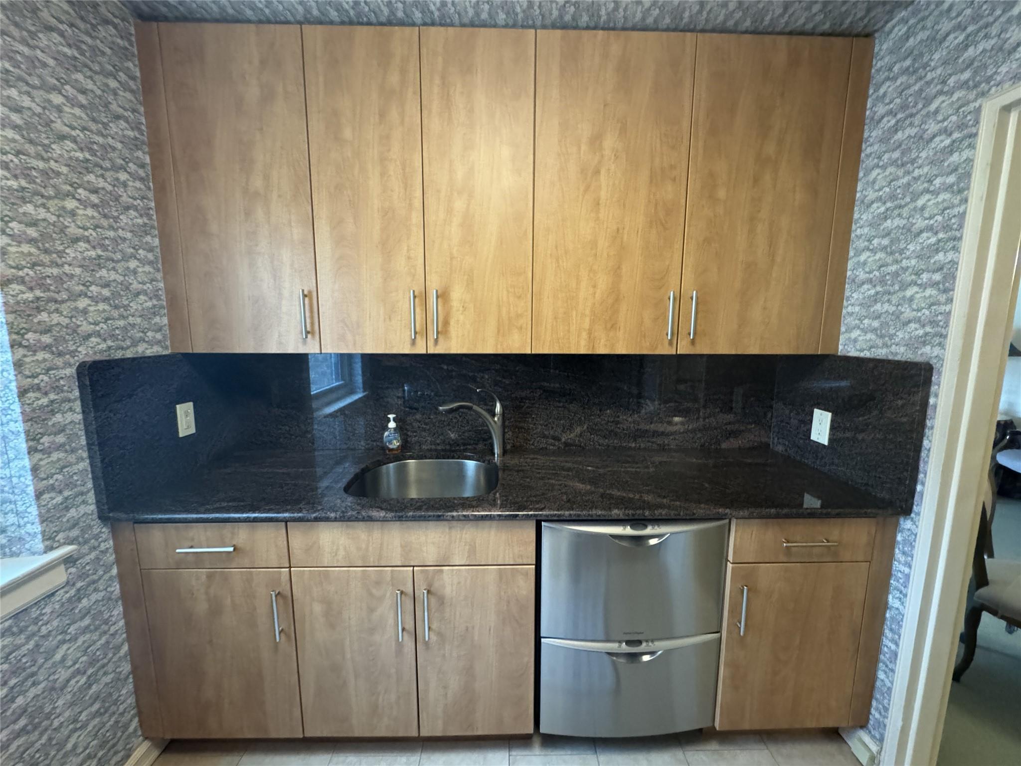 #11 photo, 150-35 70th Rd, Flushing , NY 11367