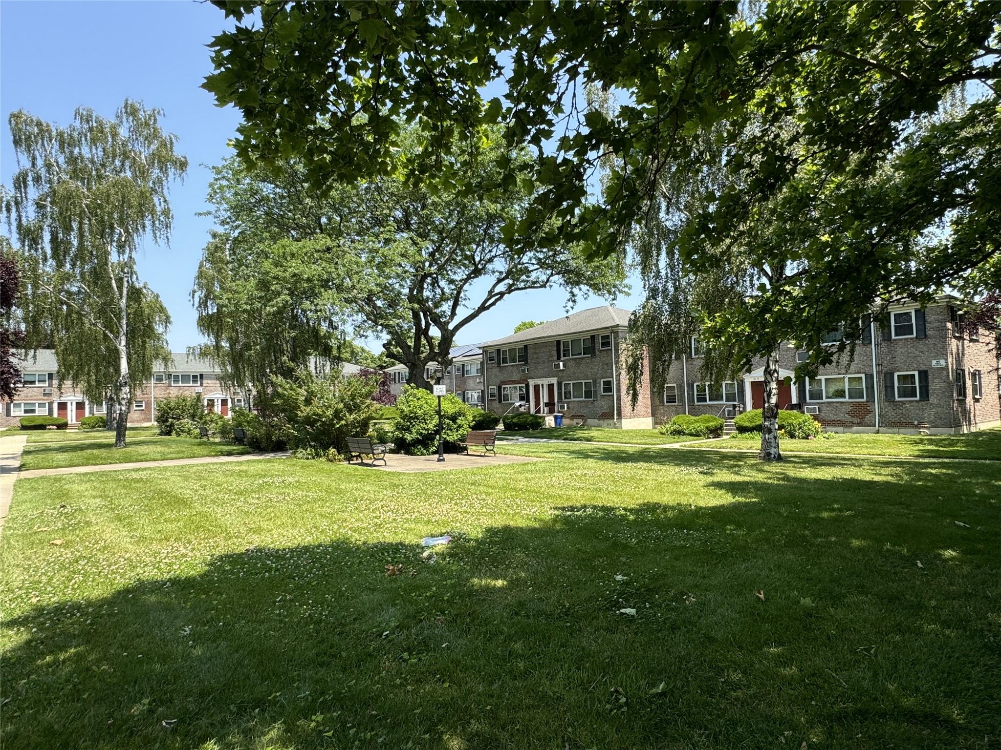 #13 photo, 150-35 70th Rd, Flushing , NY 11367