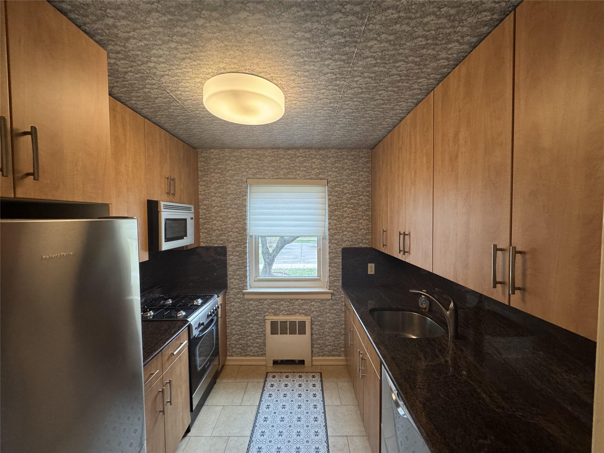 #9 photo, 150-35 70th Rd, Flushing , NY 11367