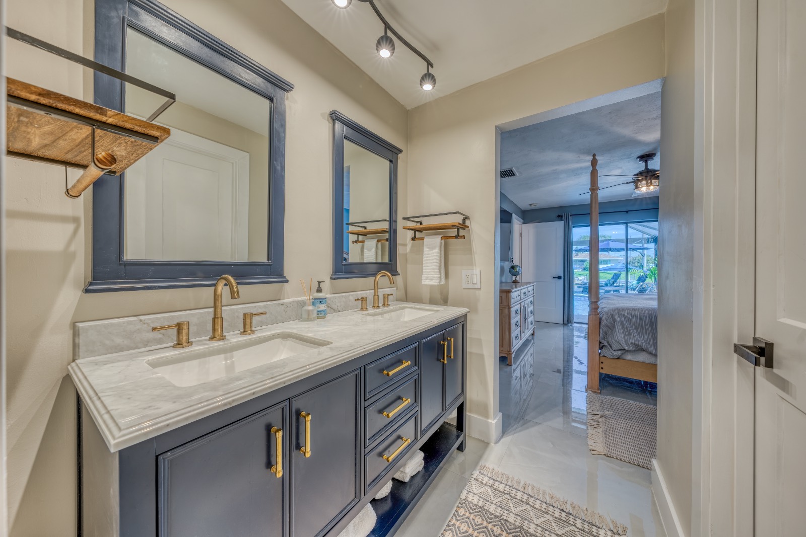 #23 photo, 4610 SE 1st Place, Cape Coral , NY 33904