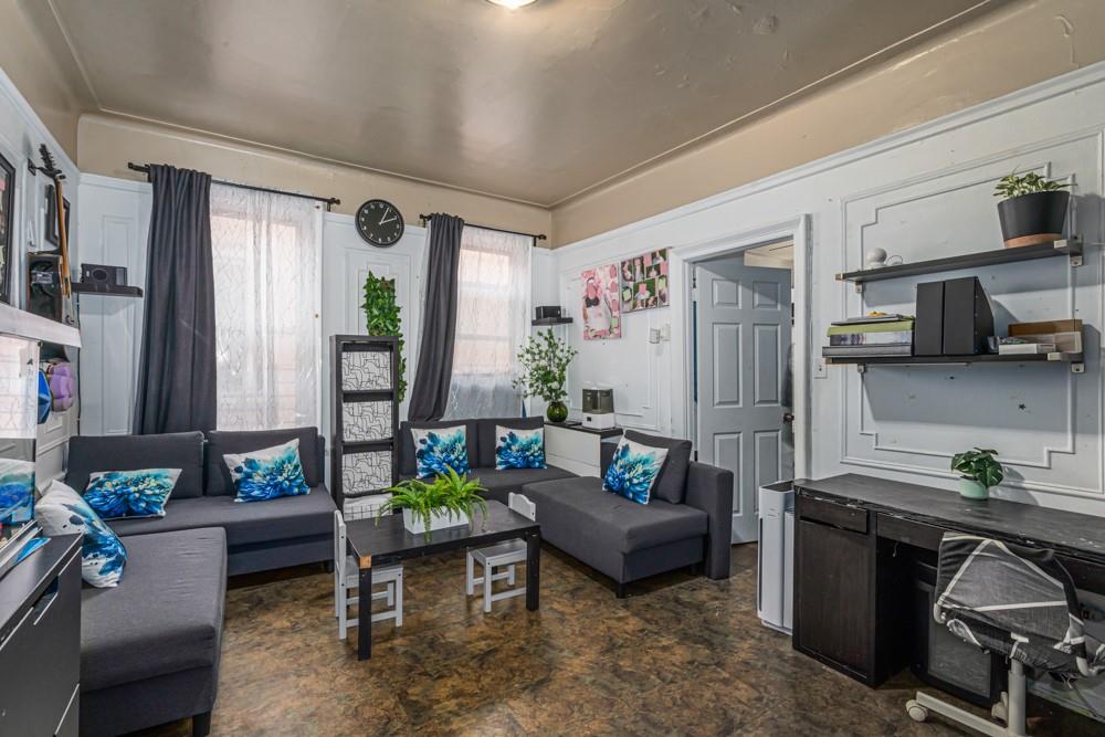 #2 photo, 8003 32nd Avenue, קווינס East Elmhurst , NY 11370