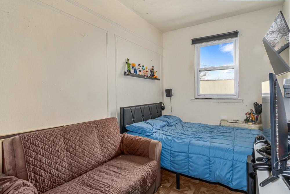 #20 photo, 8003 32nd Avenue, קווינס East Elmhurst , NY 11370