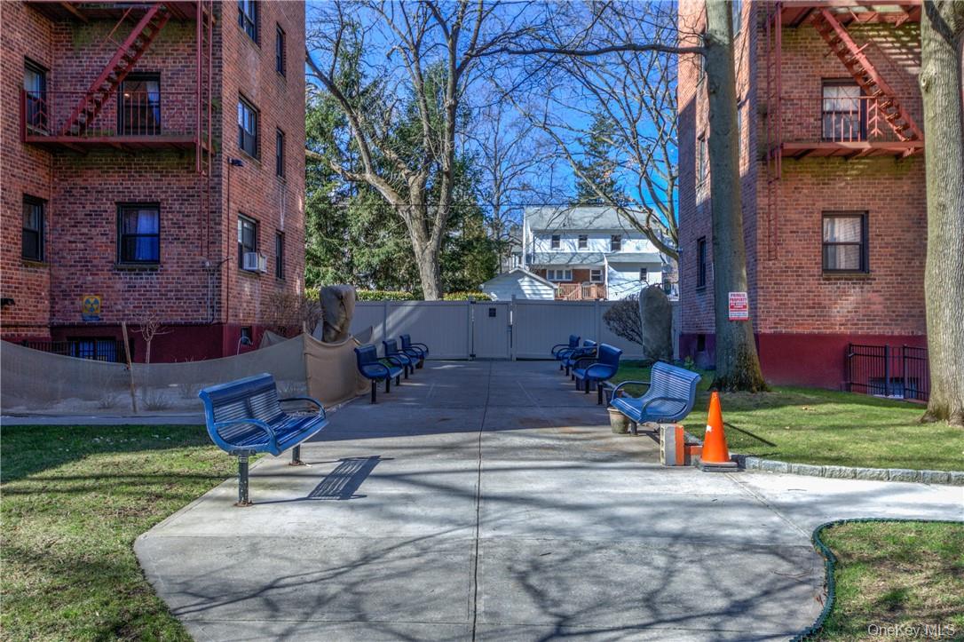 #15 photo, 50 White Oak Street, New Rochelle , NY 10801