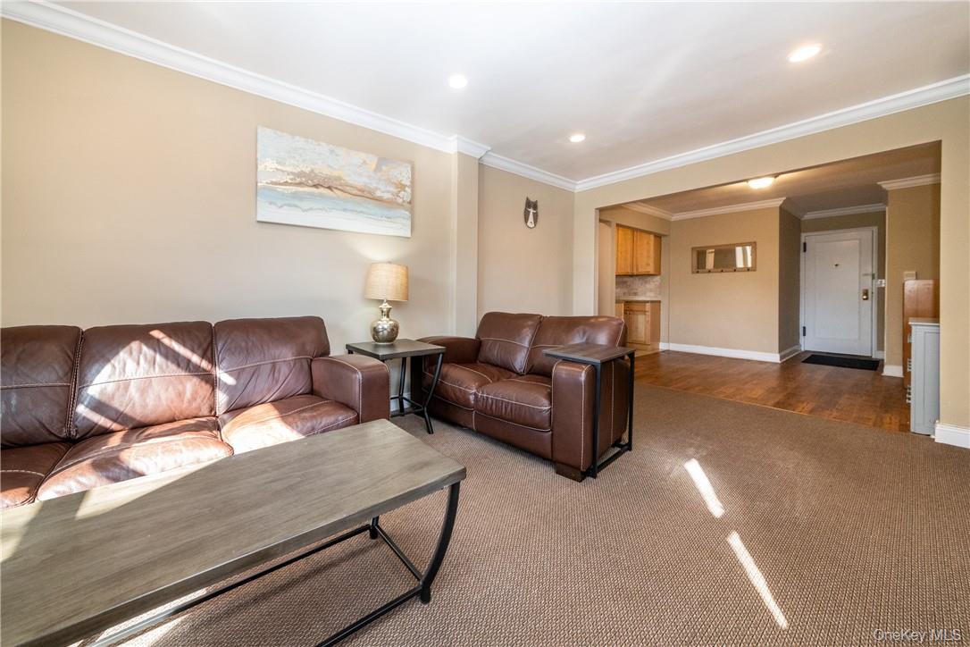 #5 photo, 50 White Oak Street, New Rochelle , NY 10801