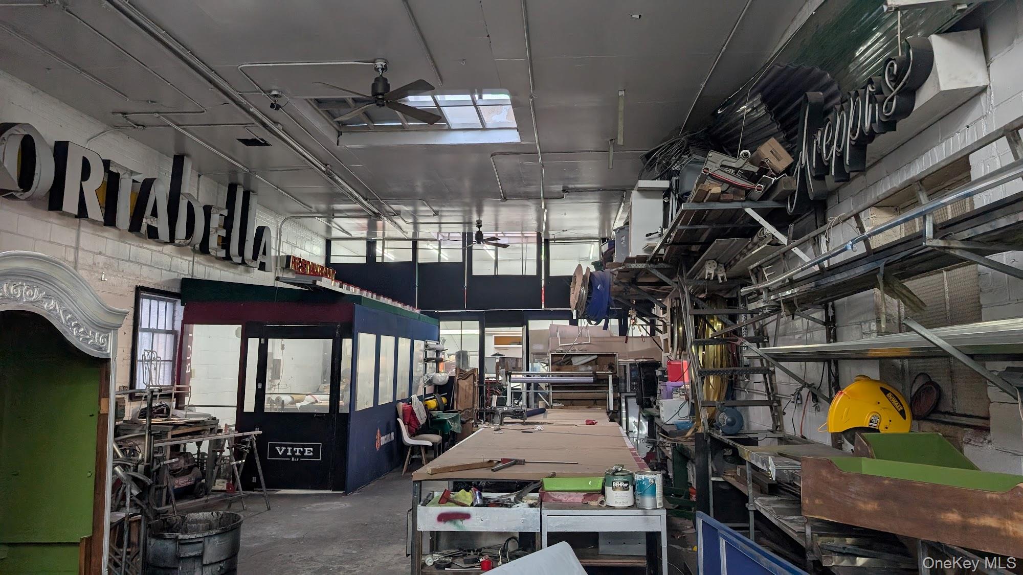 #2 photo, 36-46 35 Street, クイーンズ区 Astoria , NY 11106