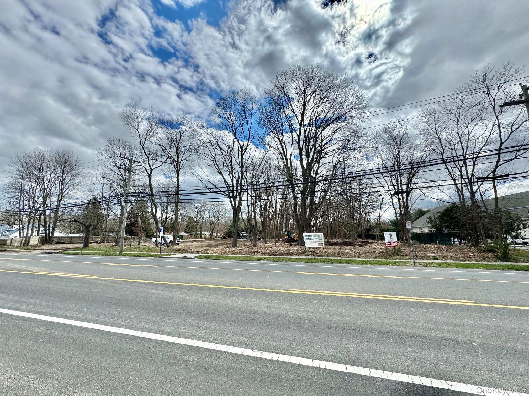 #18 photo, 210-230 Montauk Highway, מחוז סאפוק Moriches , NY 11955