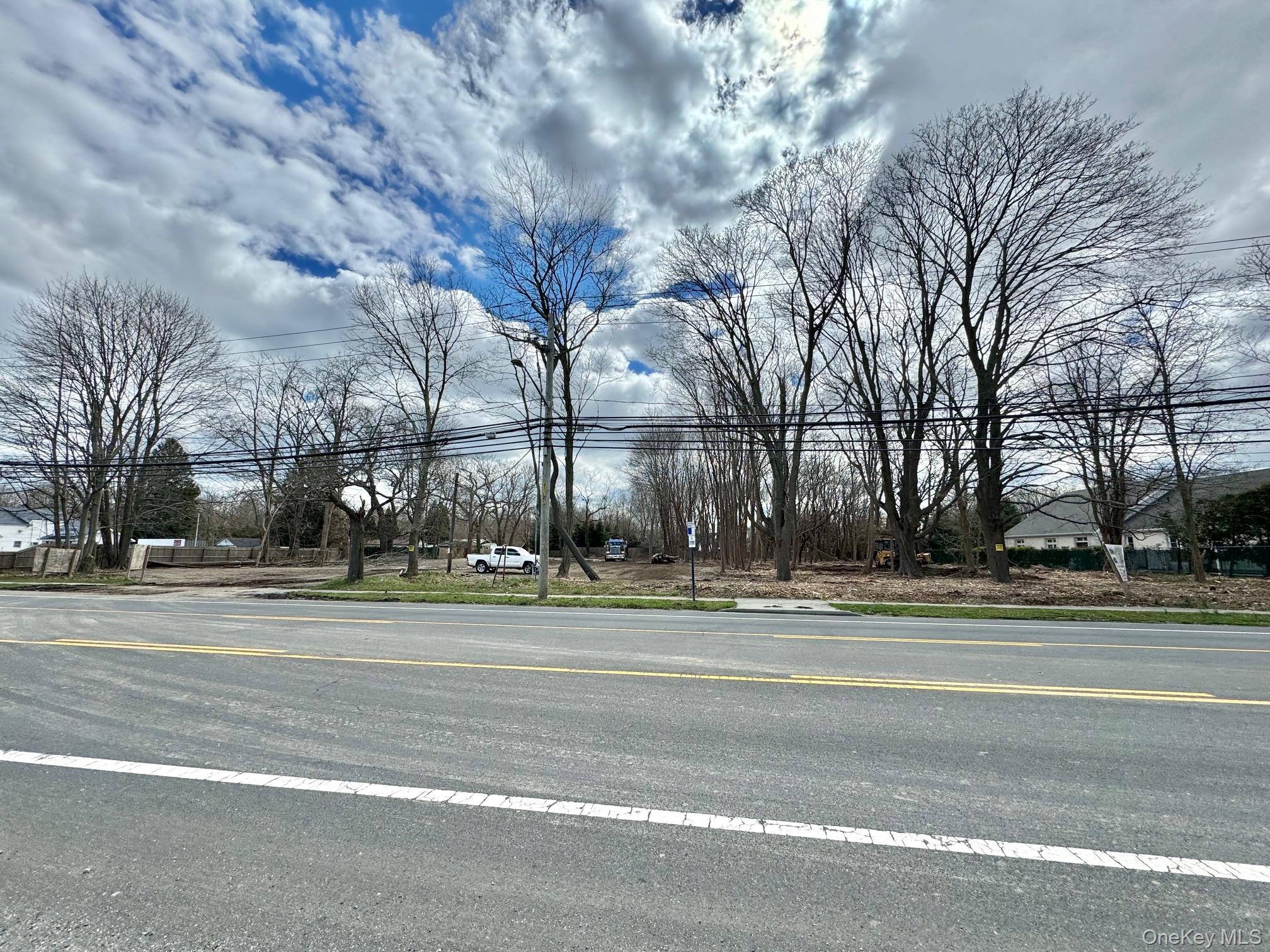 #19 photo, 210-230 Montauk Highway, מחוז סאפוק Moriches , NY 11955