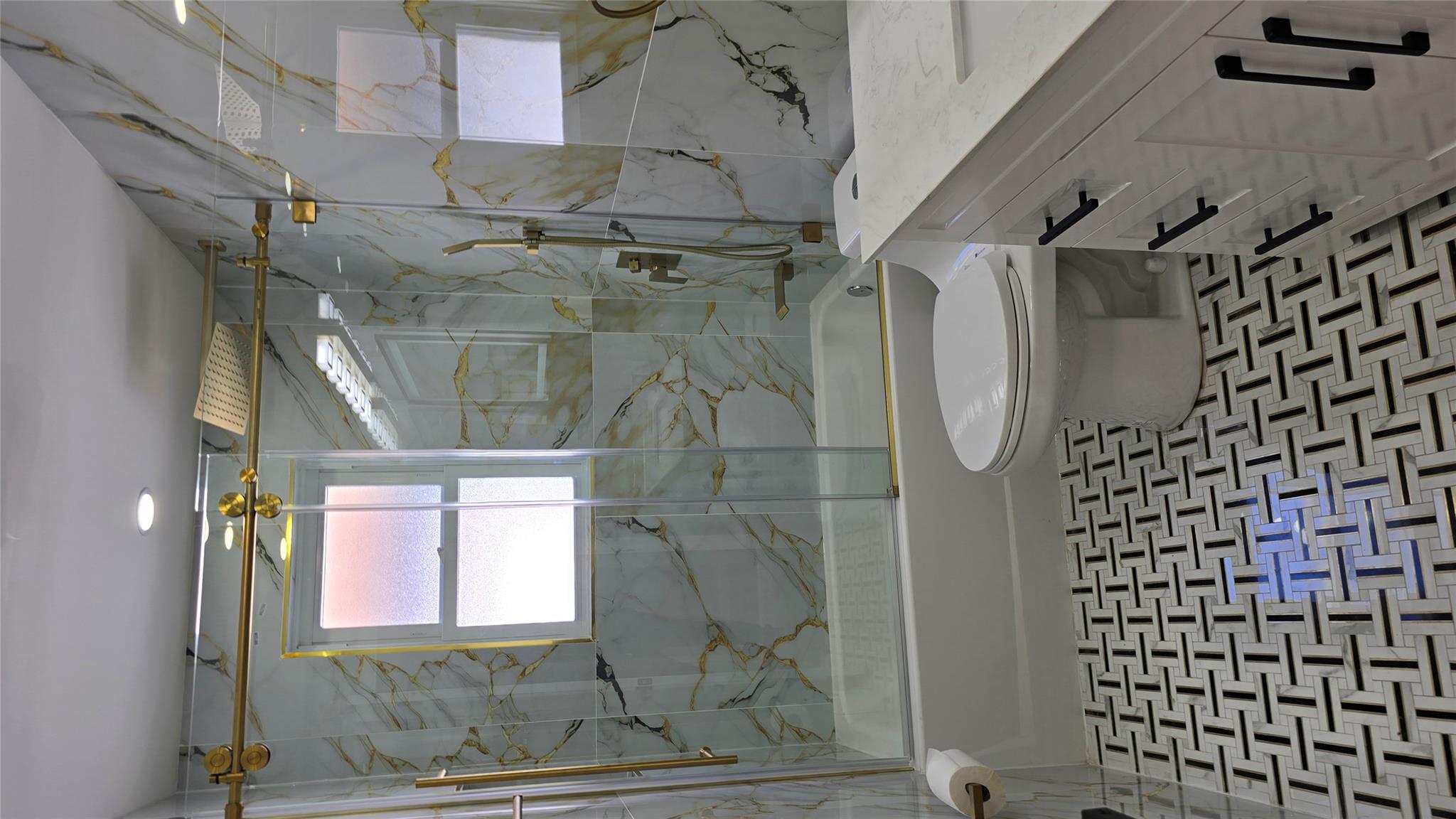 #11 photo, 105-13 171st Street, Jamaica , NY 11433