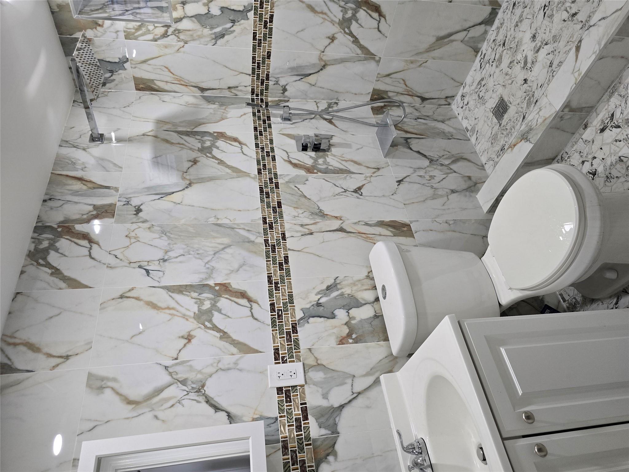 #18 photo, 105-13 171st Street, Jamaica , NY 11433