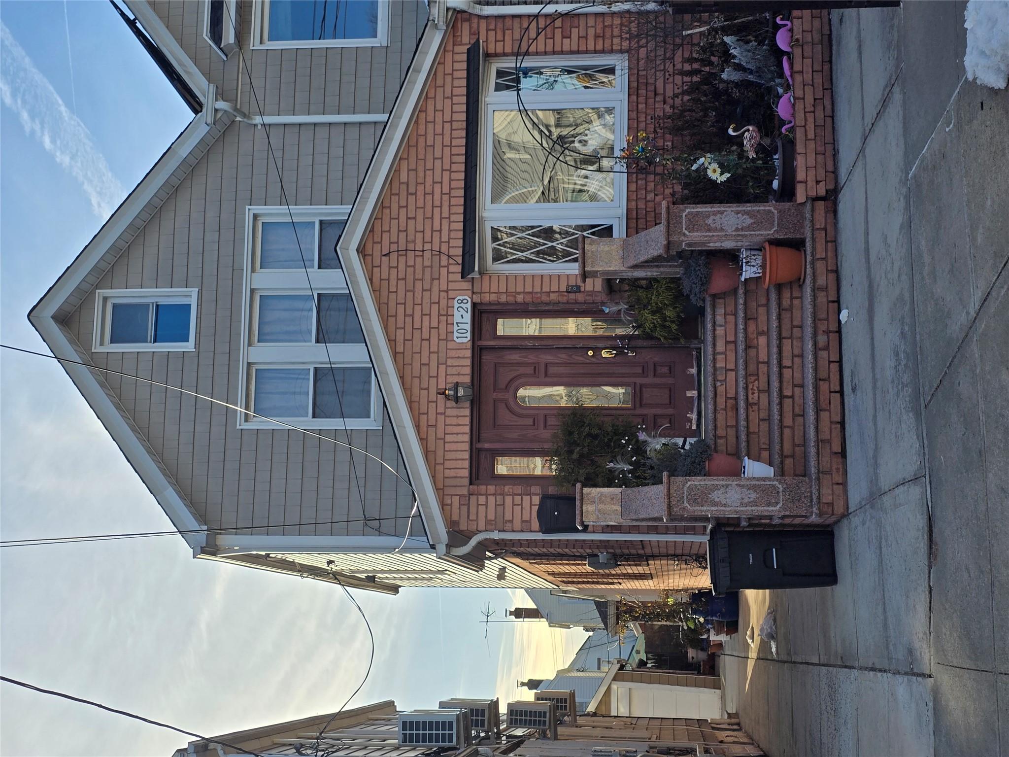 #3 photo, 10728 125th Street, クイーンズ区 Richmond Hill , NY 11419