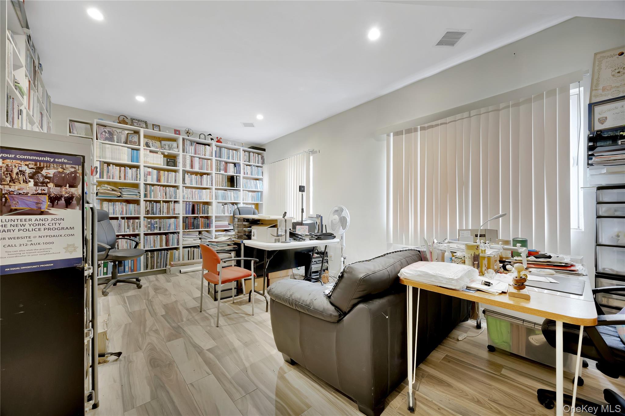 #10 photo, 143-11 Willets Point Boulevard, クイーンズ区 Whitestone , NY 11357