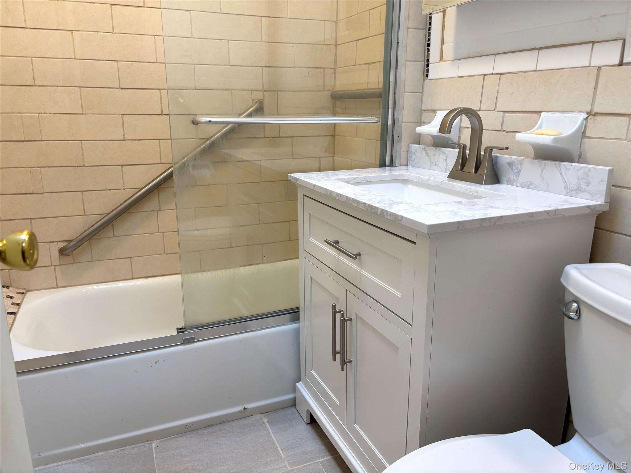 #11 photo, 3349 Bouck Avenue, Bronx , NY 10469