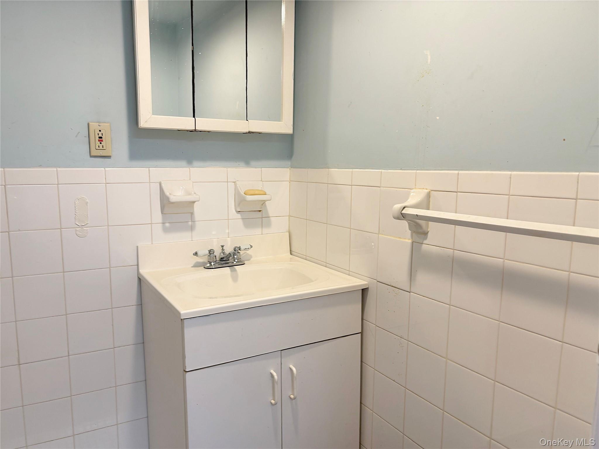 #15 photo, 3349 Bouck Avenue, Bronx , NY 10469