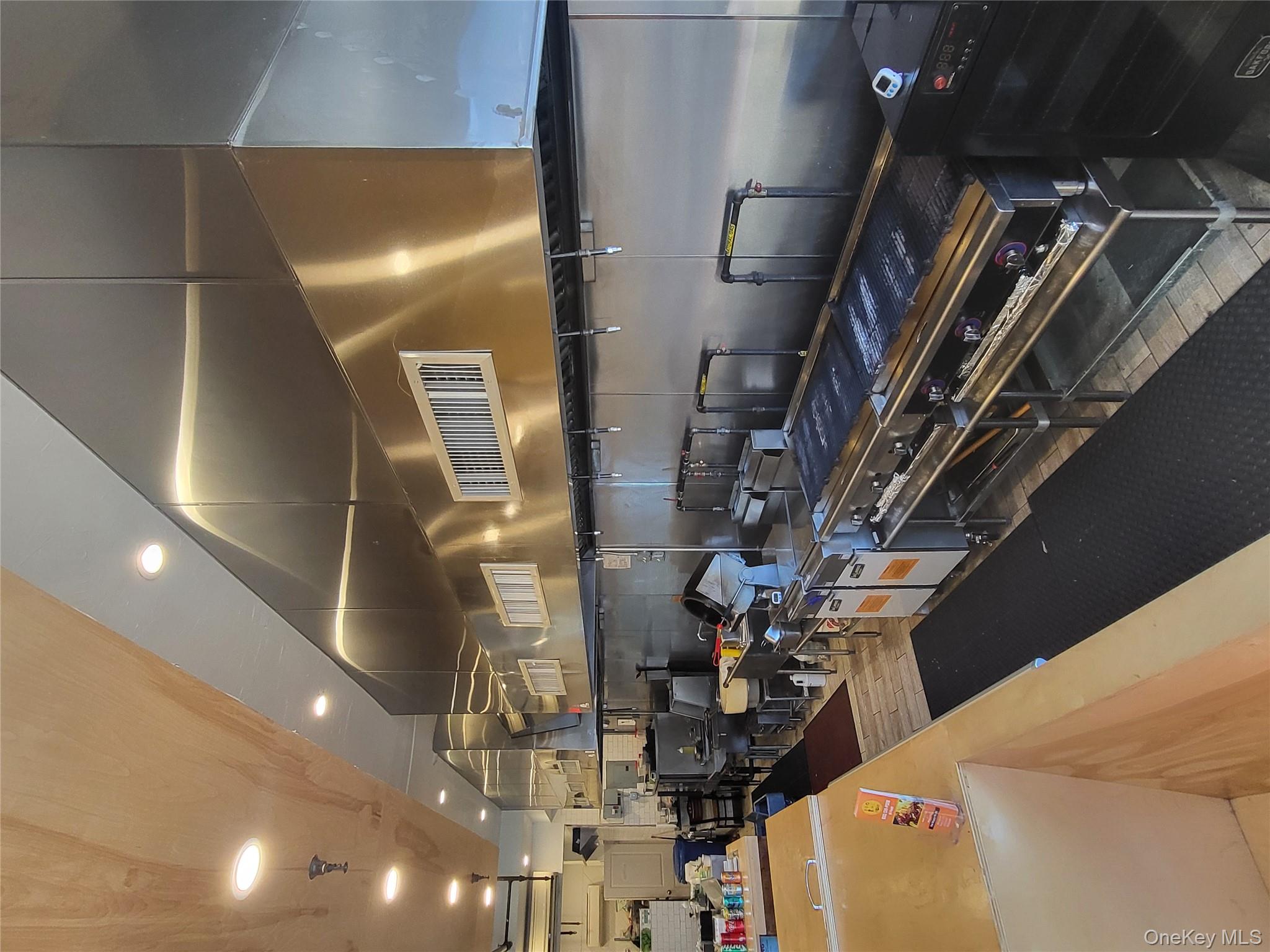 #4 photo, 205-07 35 Ave, クイーンズ区 Bayside , NY 11361