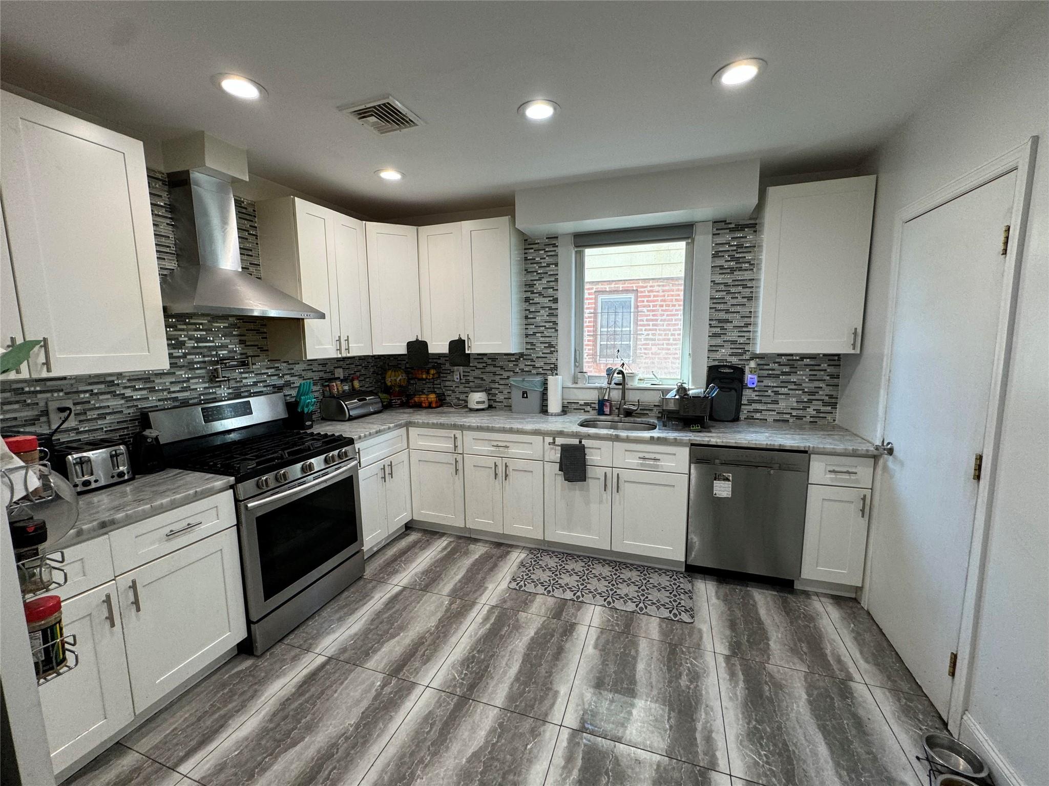 #11 photo, 11583 220th Street, 皇后区 Cambria Heights , NY 11411