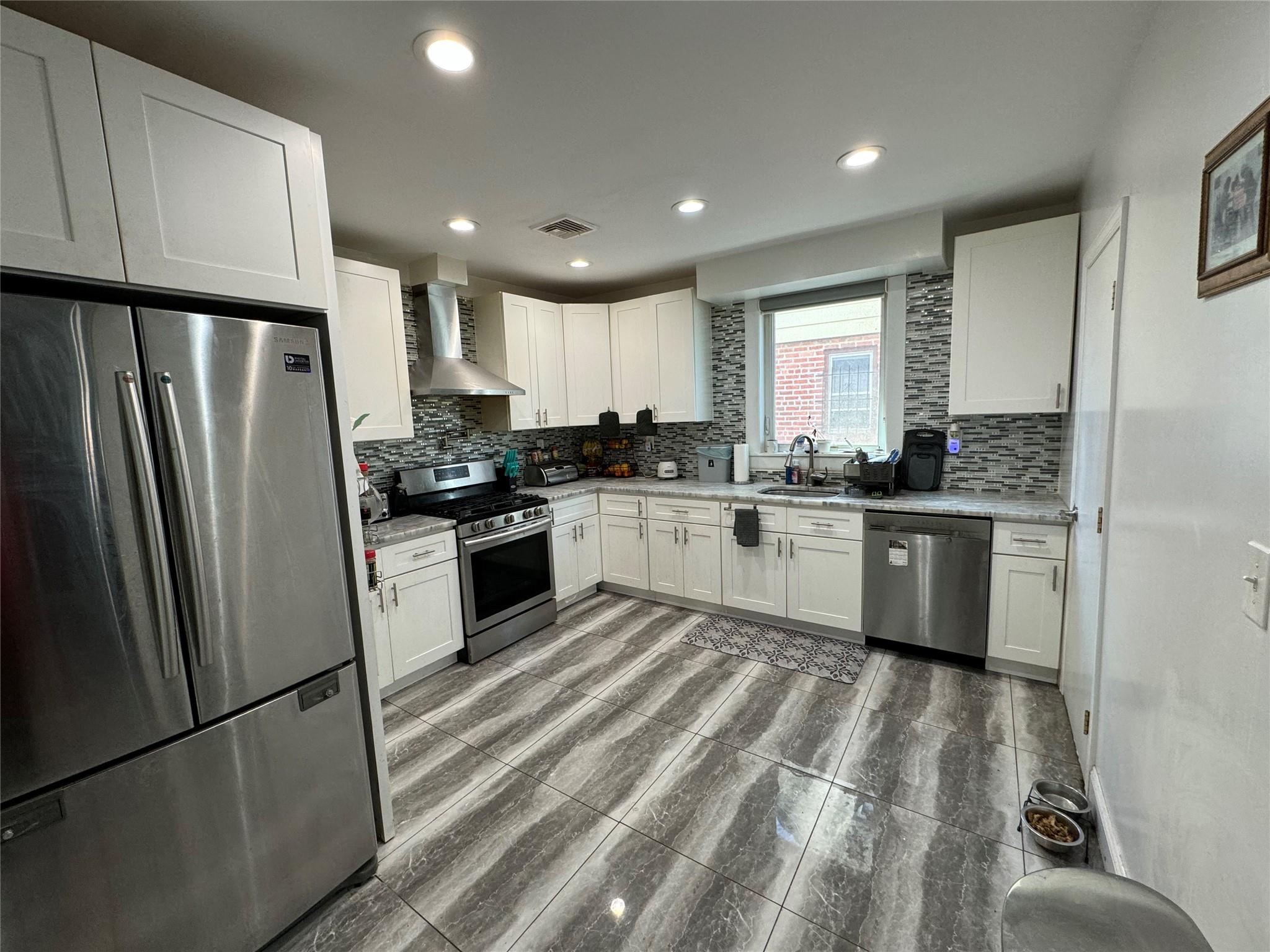 #3 photo, 11583 220th Street, 皇后区 Cambria Heights , NY 11411