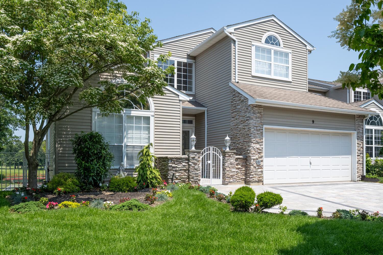 #2 photo, 9 Hamlet Drive, سوفولك Hauppauge , NY 11788