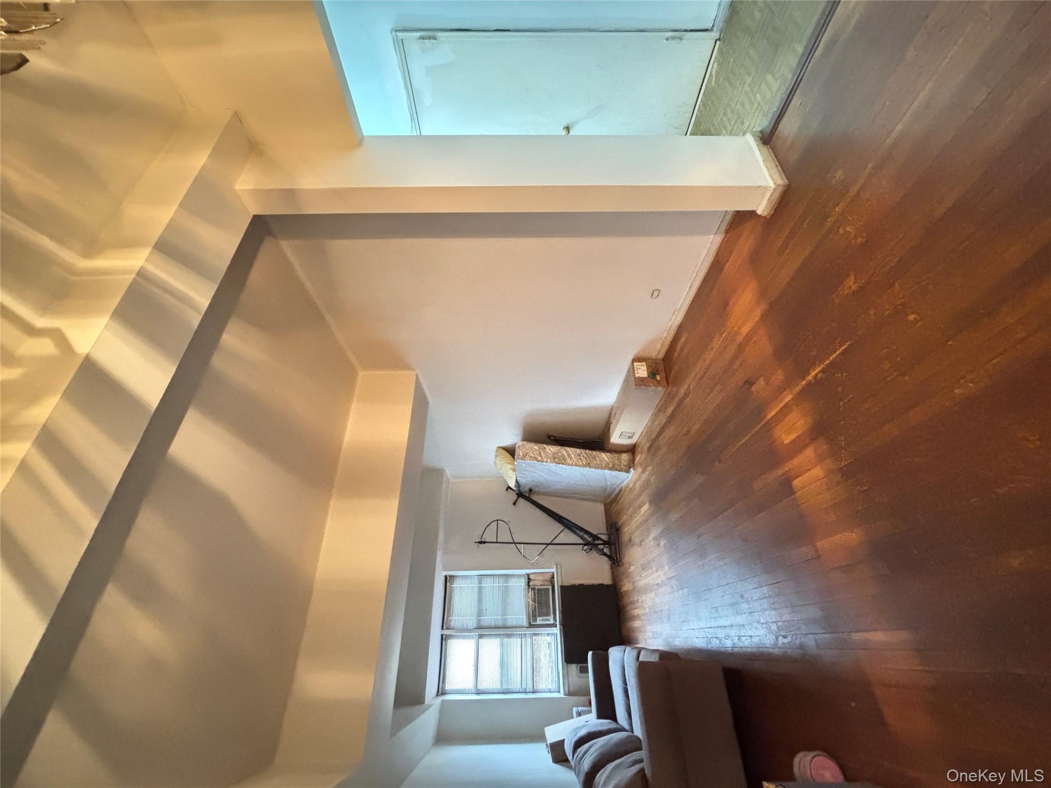 #10 photo, 740 E 232 Street, ブロンクス区 Bronx , NY 10466