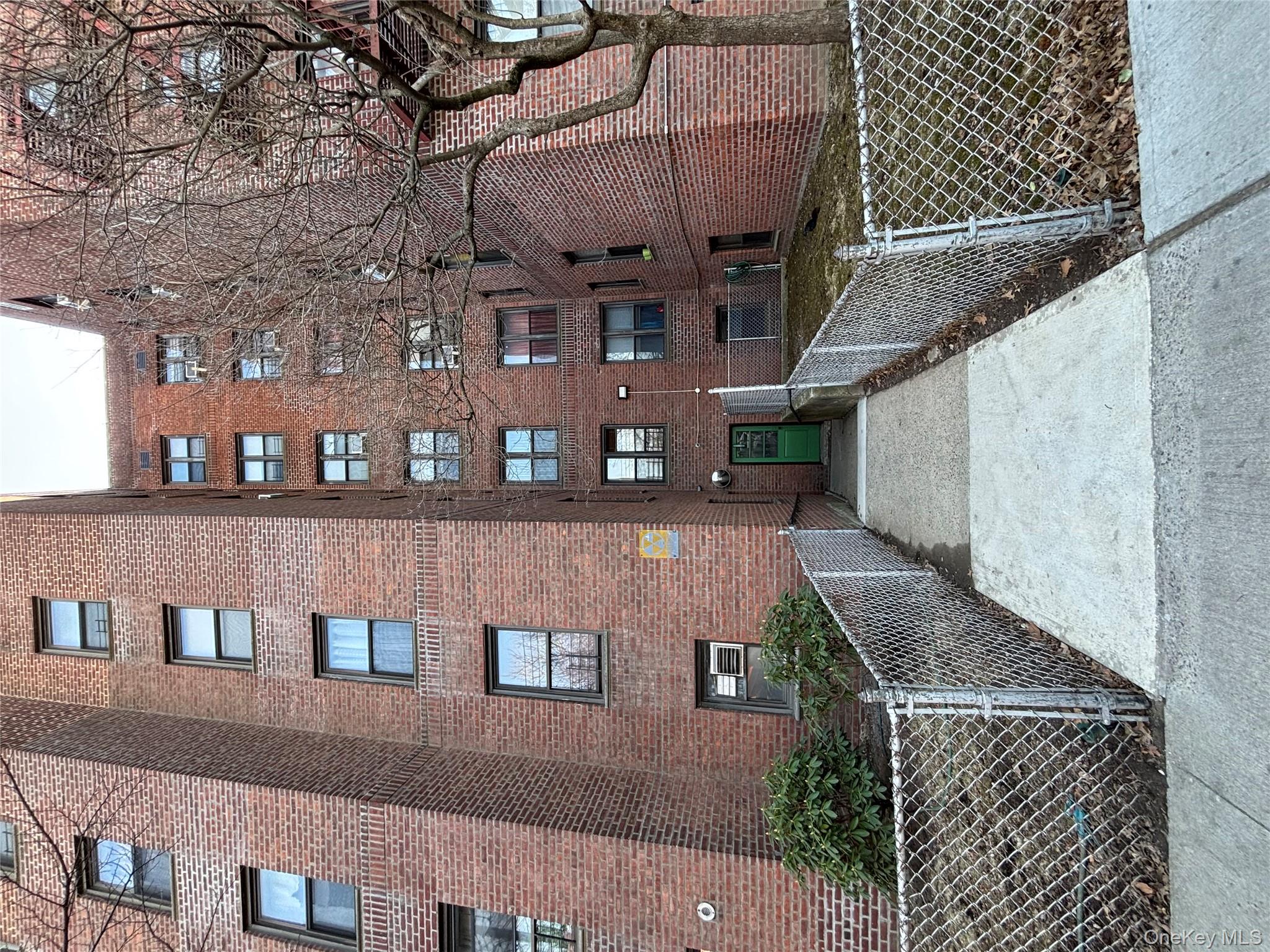 #2 photo, 740 E 232 Street, ブロンクス区 Bronx , NY 10466