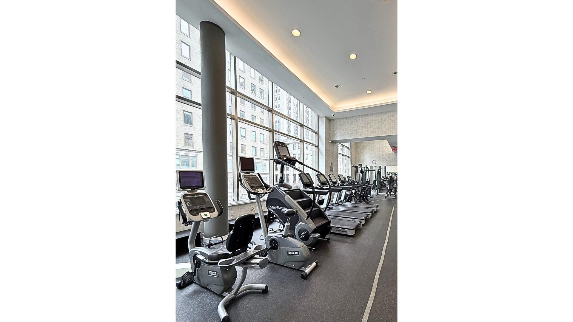 #13 photo, 325 5TH Avenue, マンハッタン Midtown , NY 10016