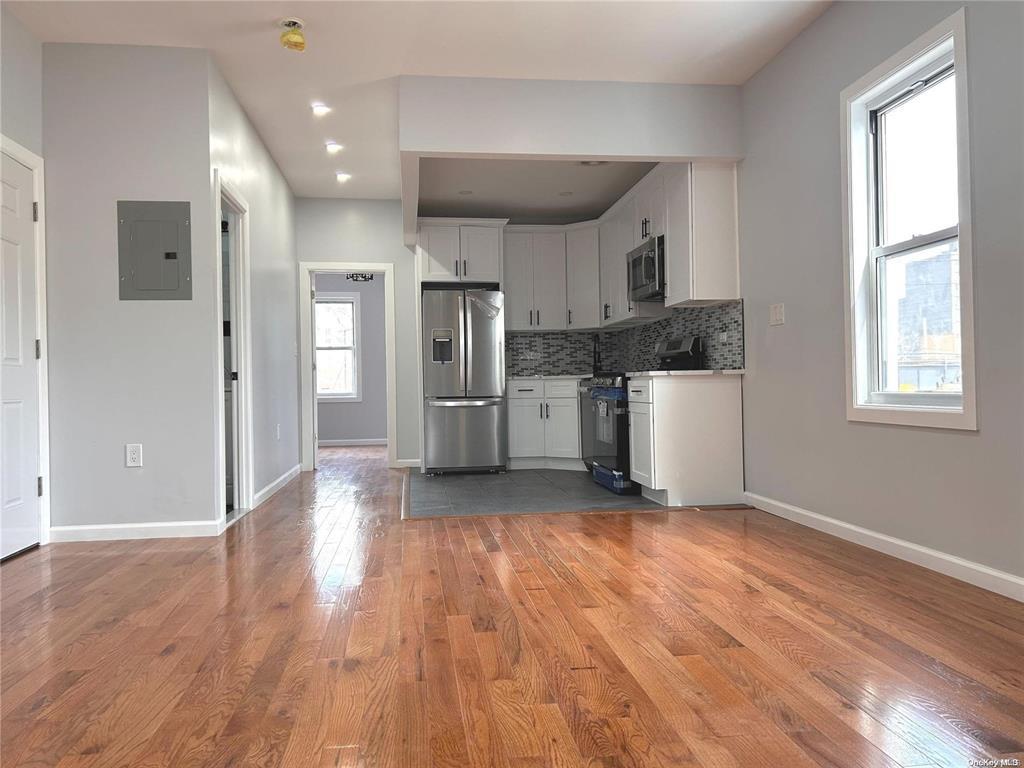 #3 photo, 6921 49th Avenue, クイーンズ区 Woodside , NY 11377