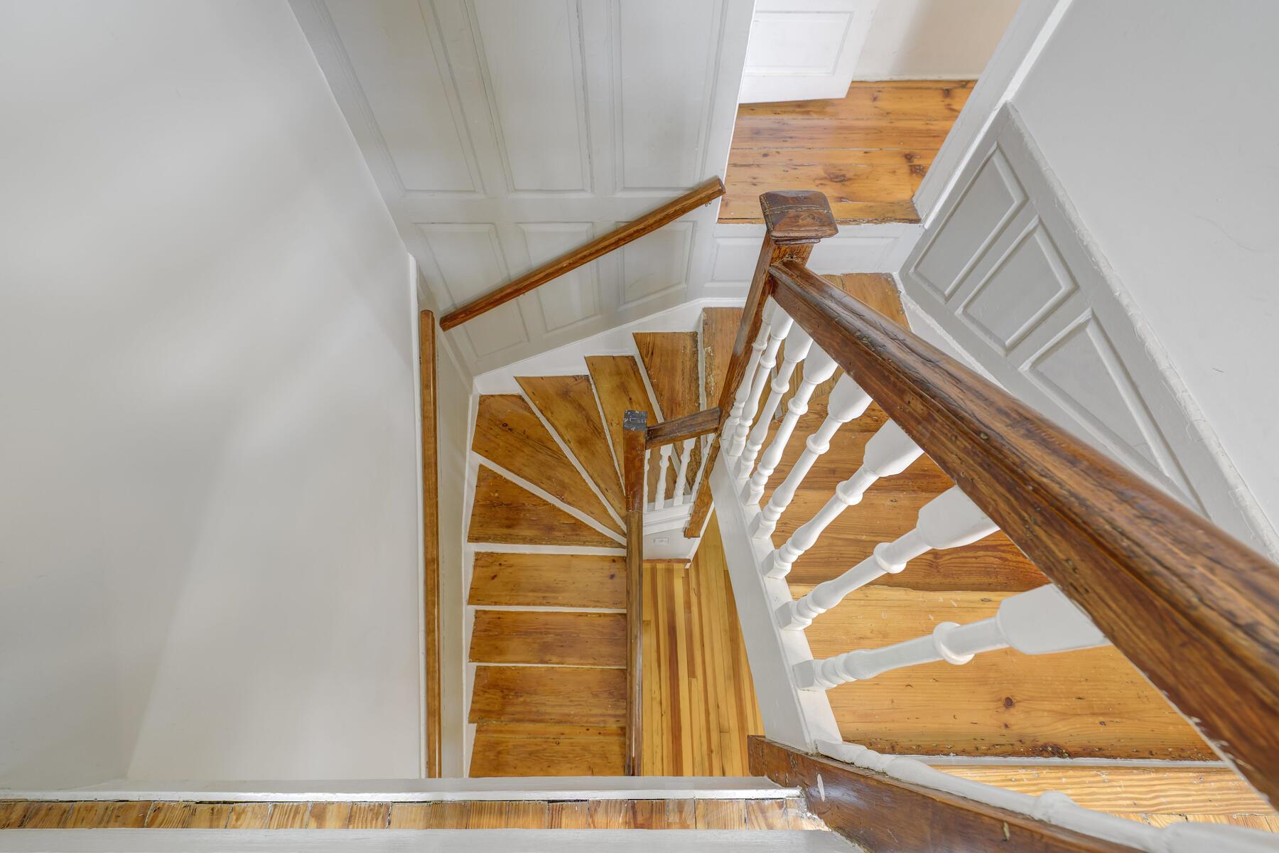 #10 photo, 180 Post Road, Old Westbury , NY 11568