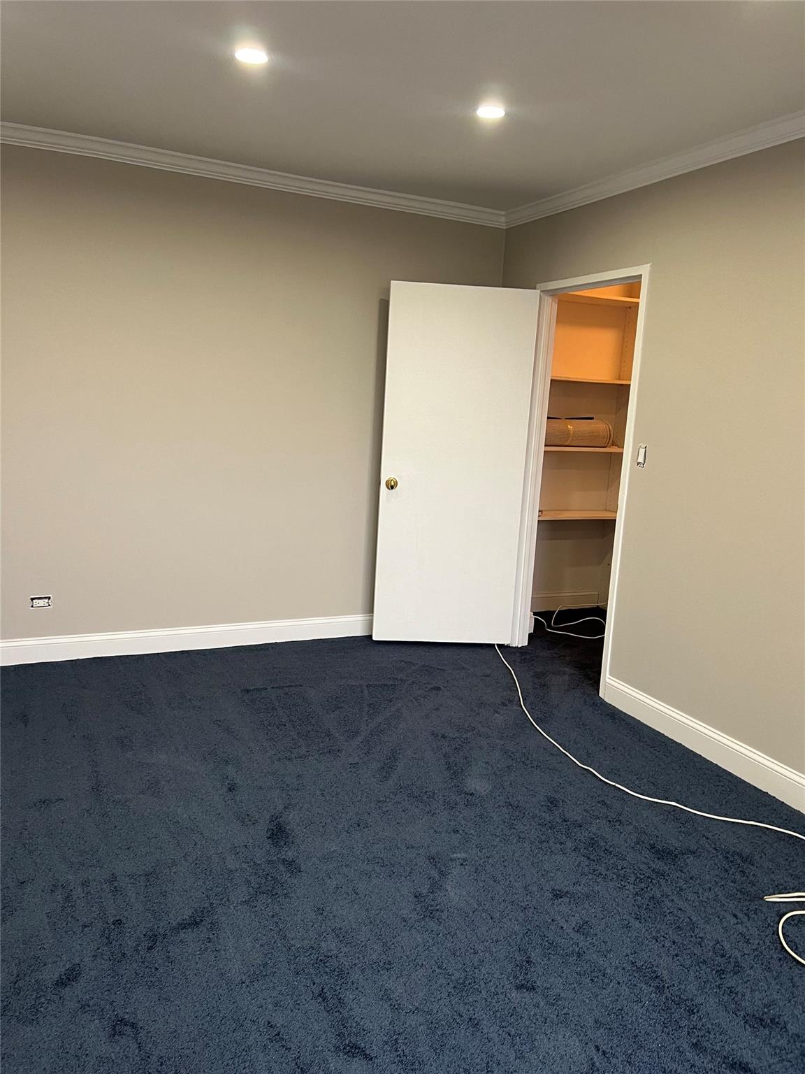 #11 photo, 269-10 GRAND CENTRAL PARKWAY, クイーンズ区 Floral Park , NY 11005