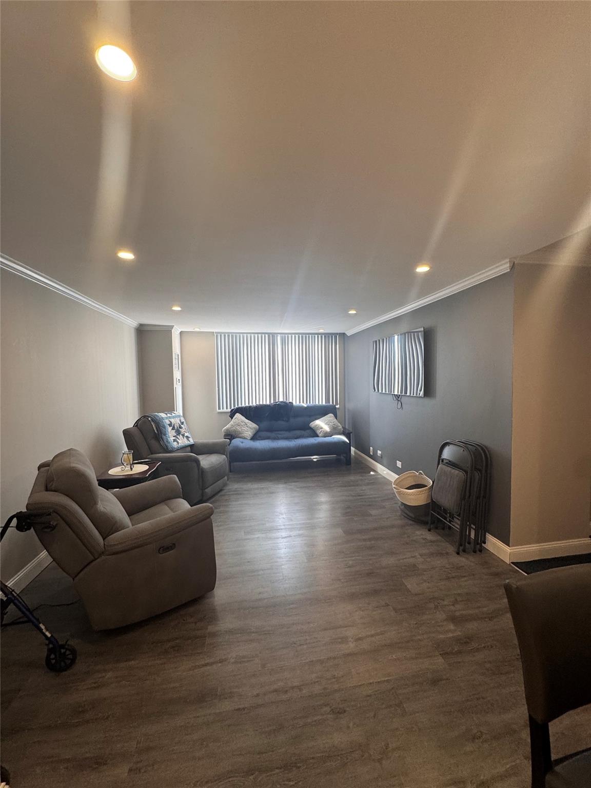 #6 photo, 269-10 GRAND CENTRAL PARKWAY, クイーンズ区 Floral Park , NY 11005