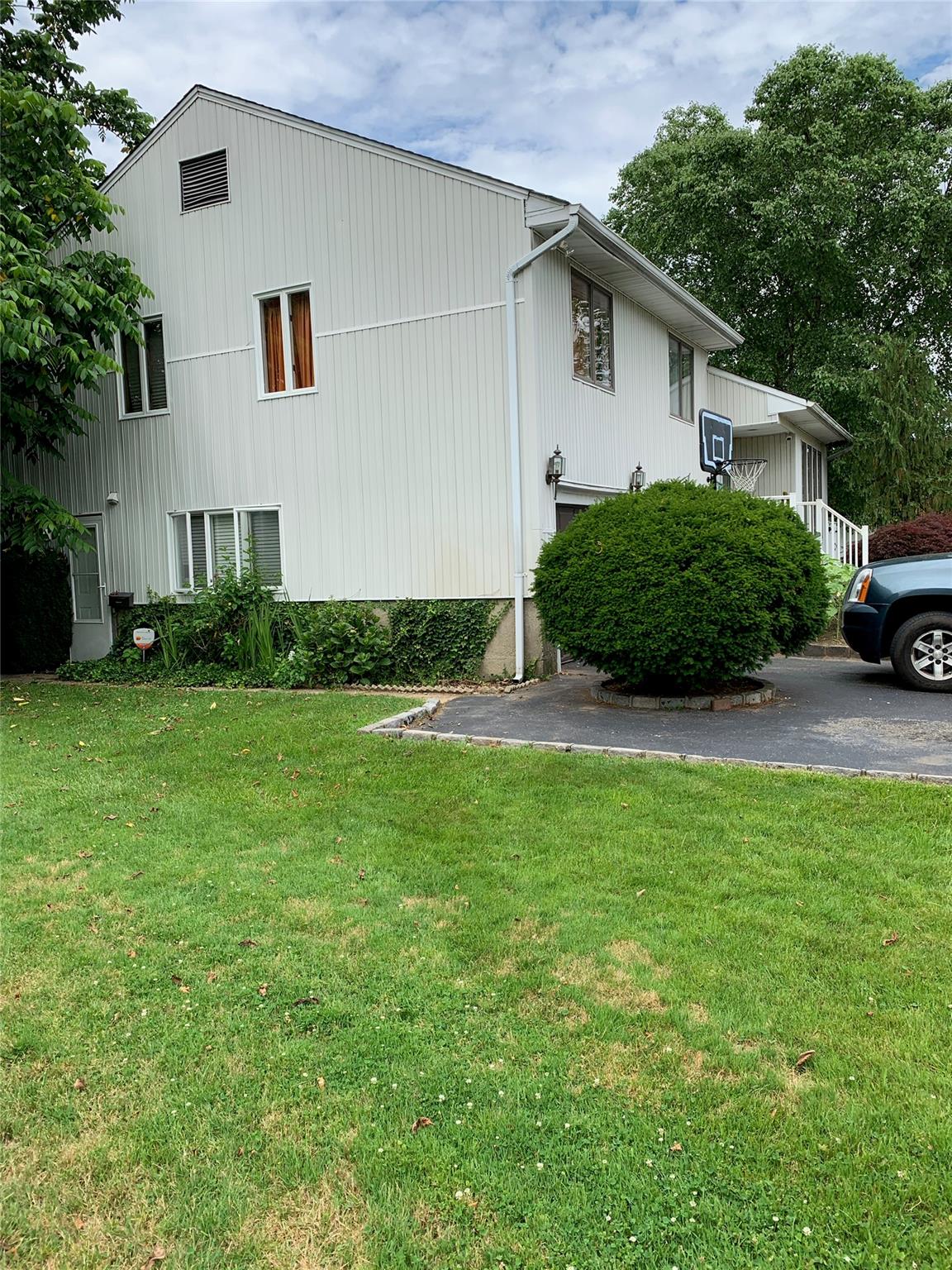 #17 photo, 520 Ann Lane, Wantagh , NY 11793