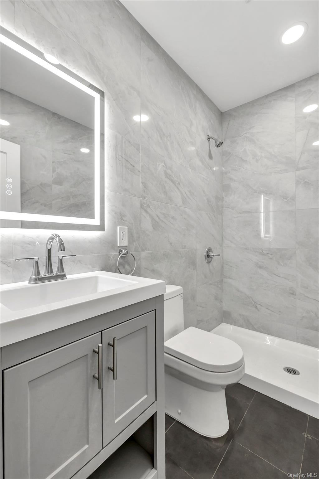 #20 photo, 29 Sterling Place, Hempstead , NY 11550