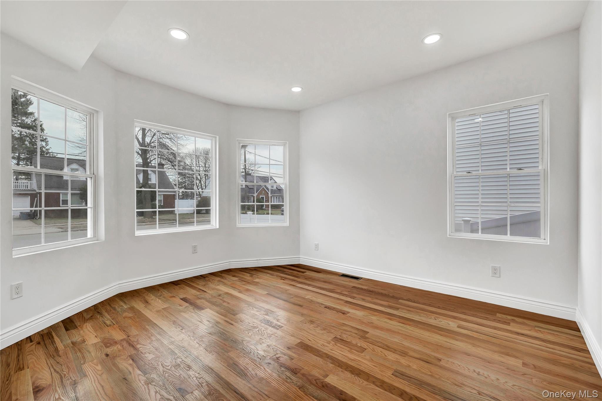 #4 photo, 29 Sterling Place, Hempstead , NY 11550