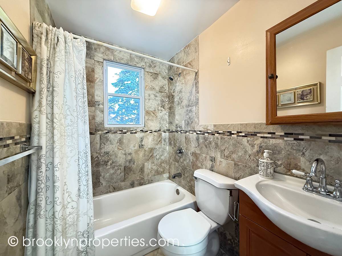 #18 photo, 2906 Voorhies Avenue, ブルックリン区 Sheepshead Bay , NY 11235