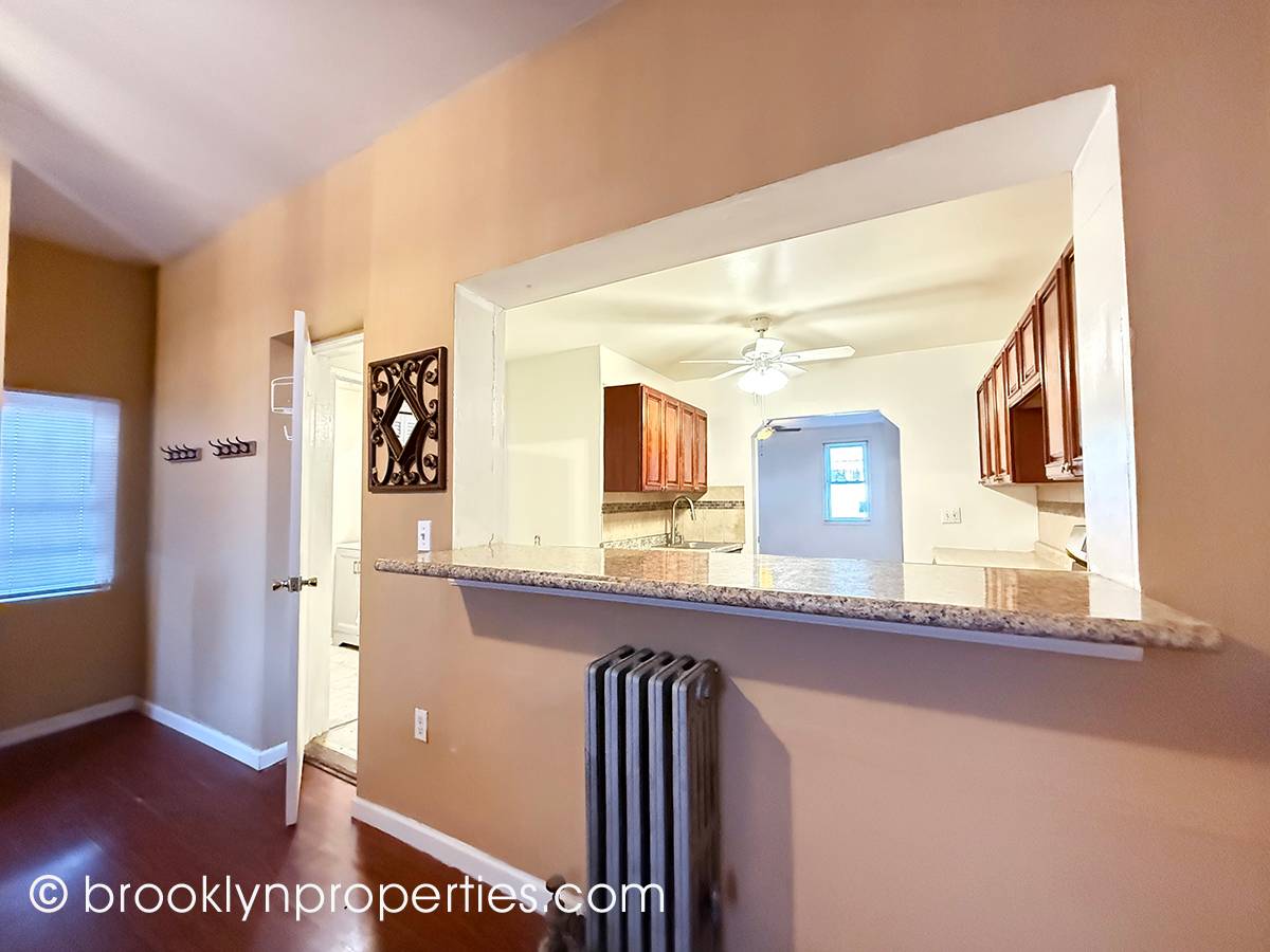 #6 photo, 2906 Voorhies Avenue, ブルックリン区 Sheepshead Bay , NY 11235