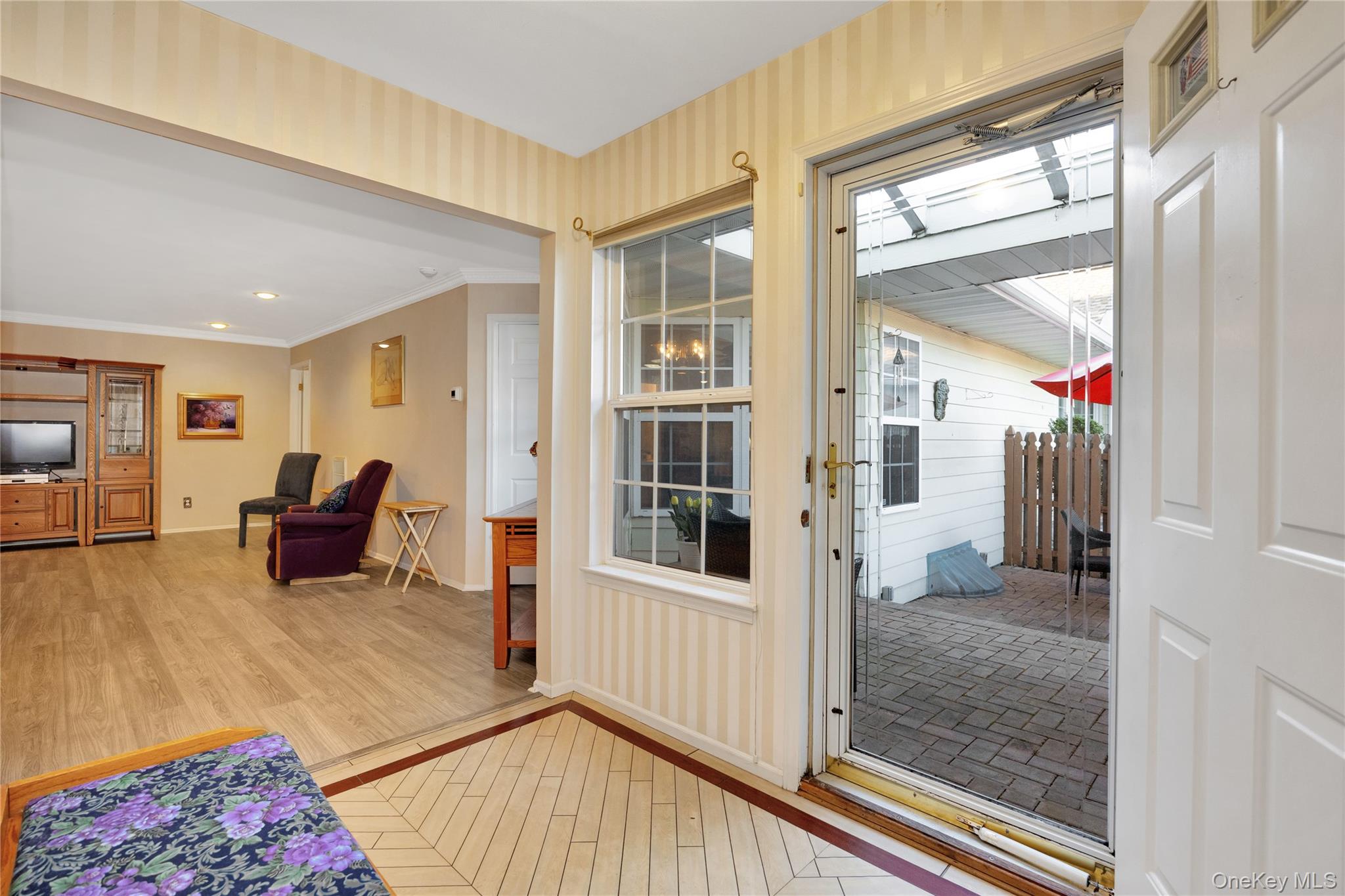 #3 photo, 36 Theodore Drive, サフォーク郡 Coram , NY 11727